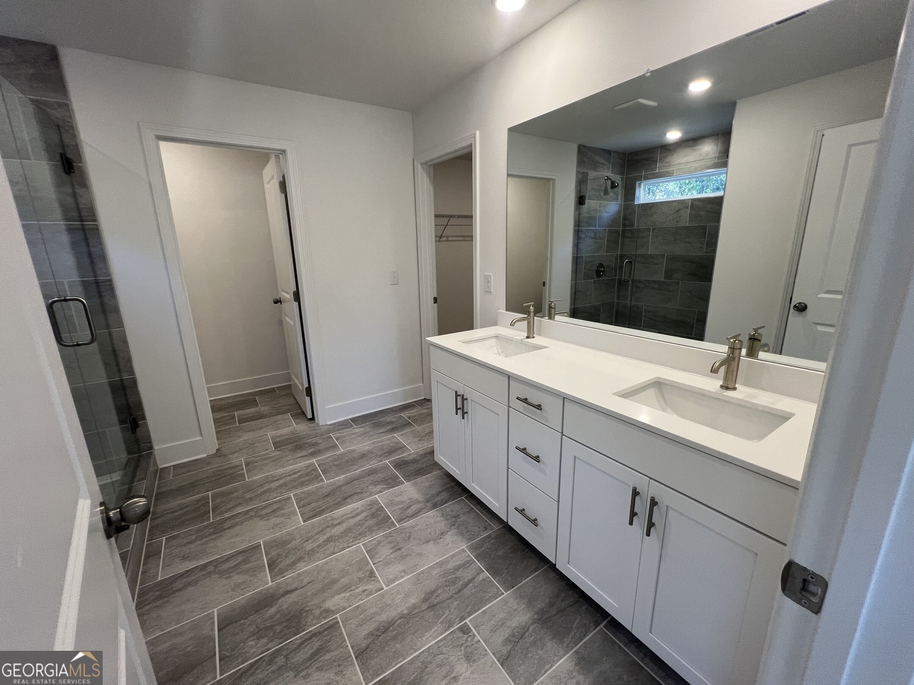 4340 Willow Creek Drive