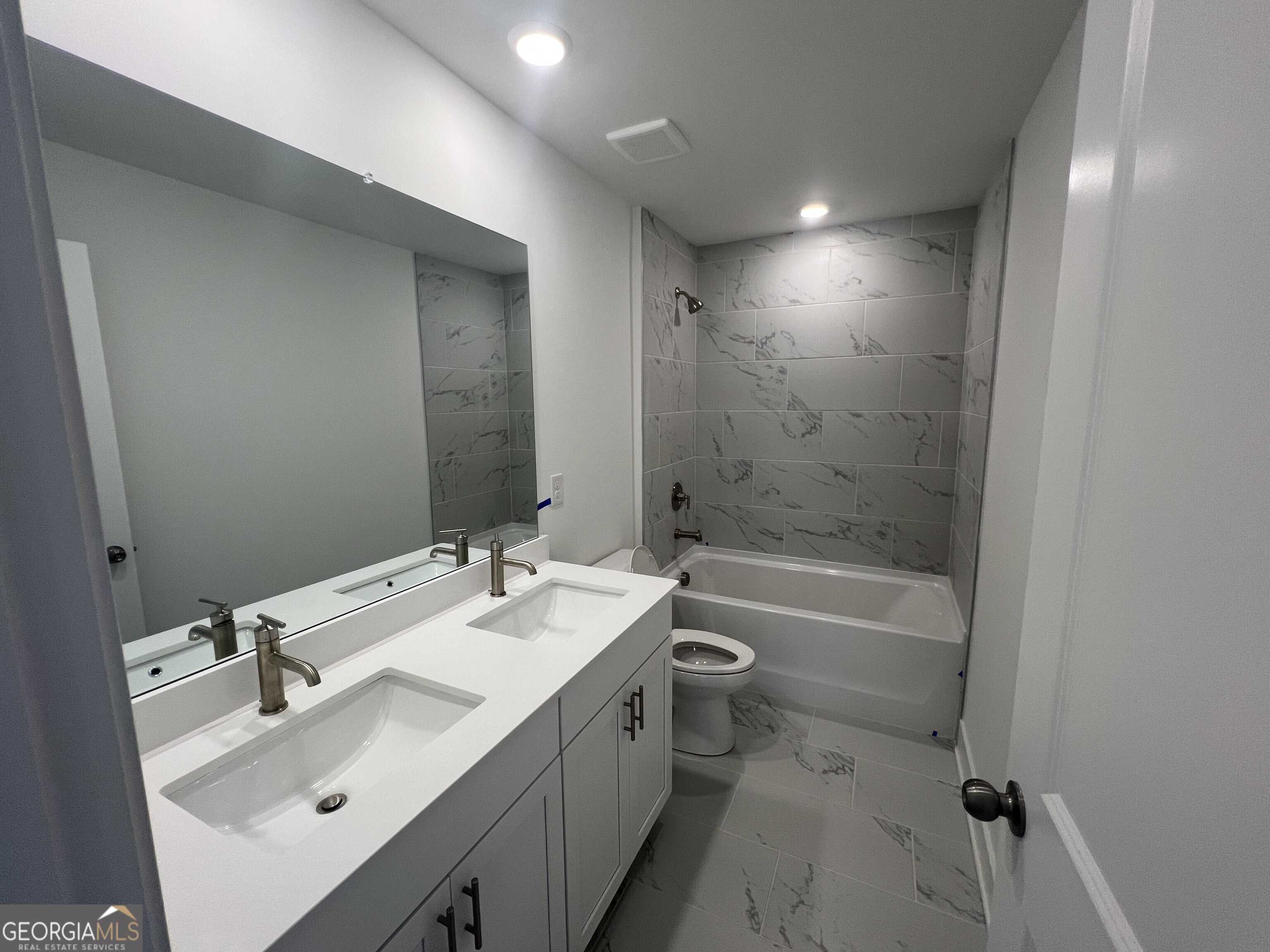 4621 Willow Creek Drive