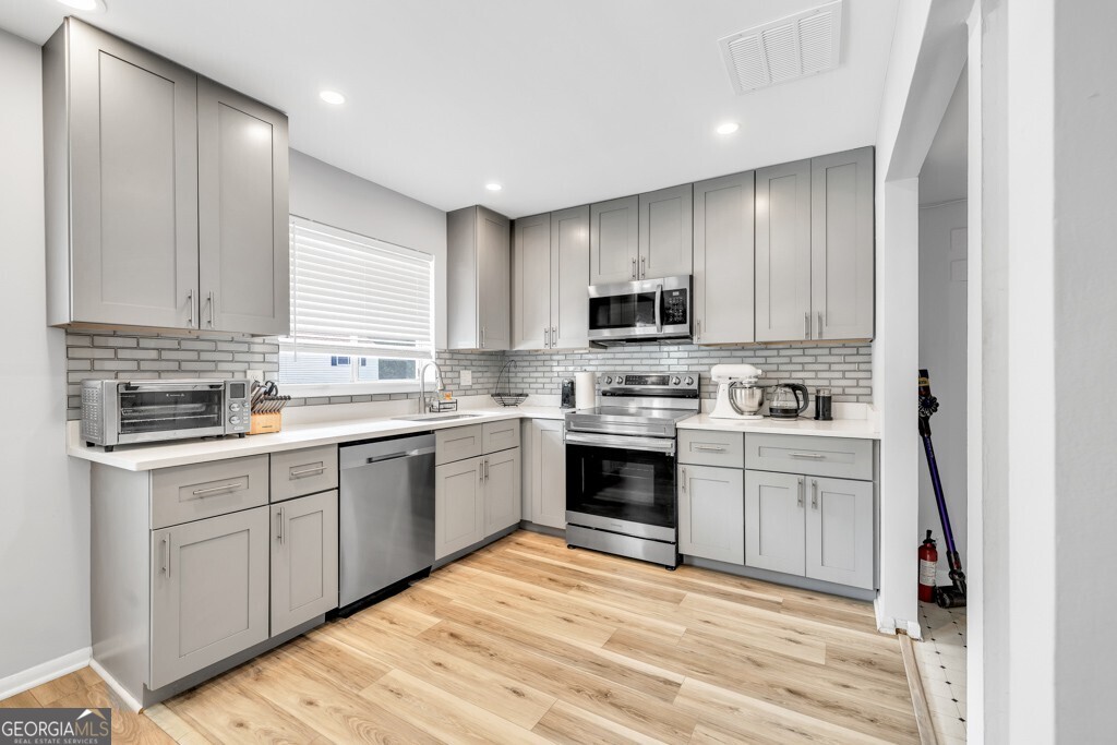 7307 Cardigan Circle