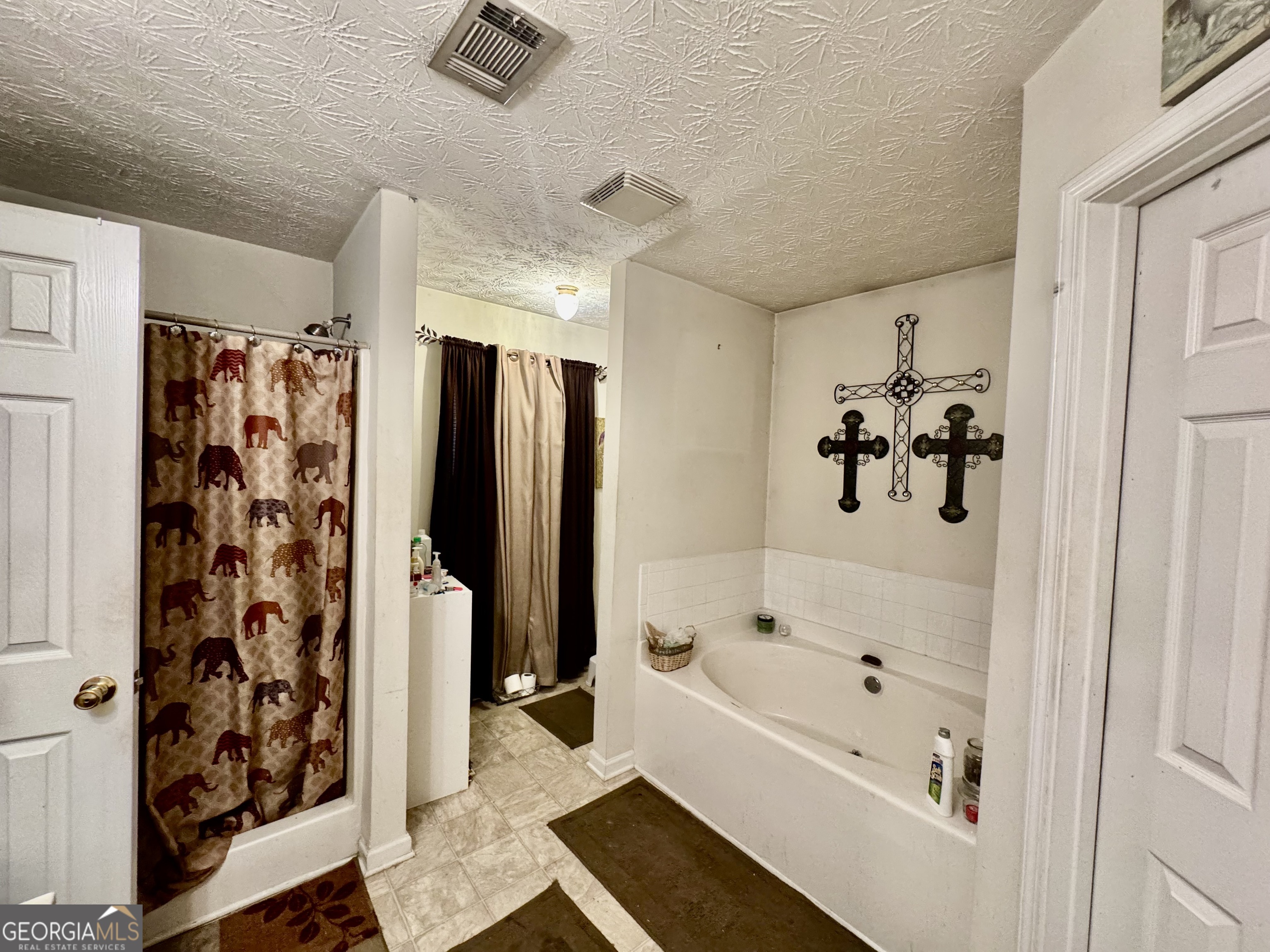 6261 Lake Valley Point