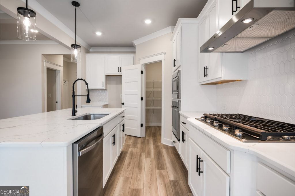 682 Secret Garden Lane # 61A