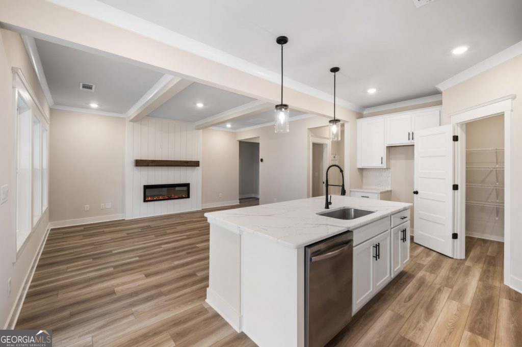 682 Secret Garden Lane # 61A