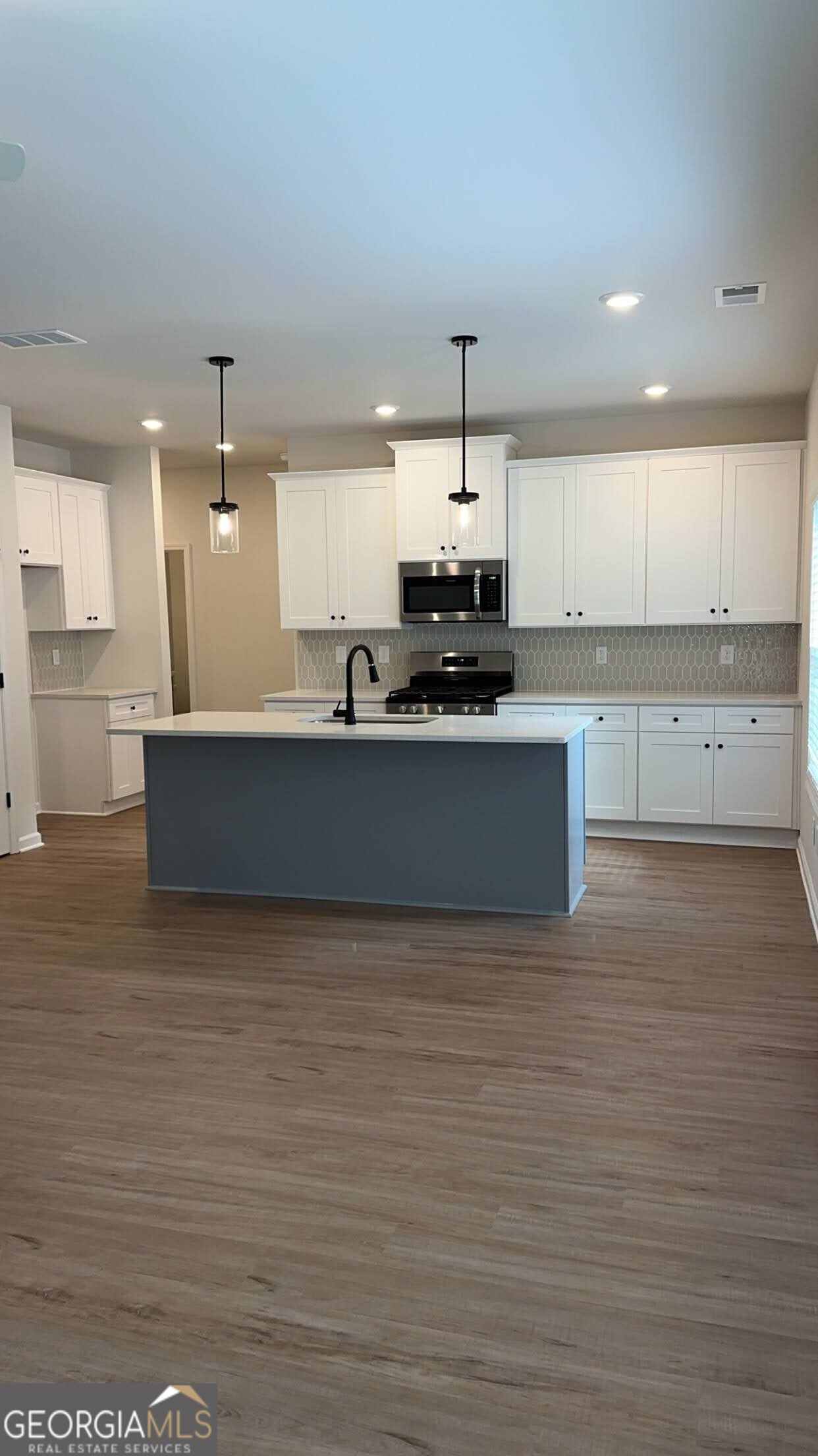 2965 Jefferson Street