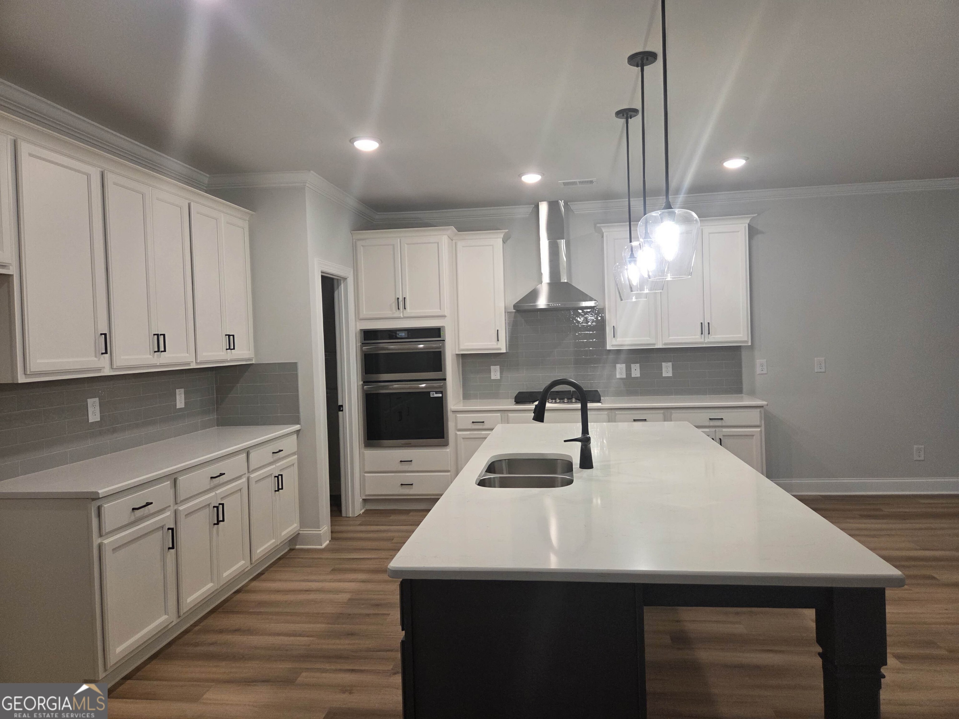 3245 Lions Ruby Lane