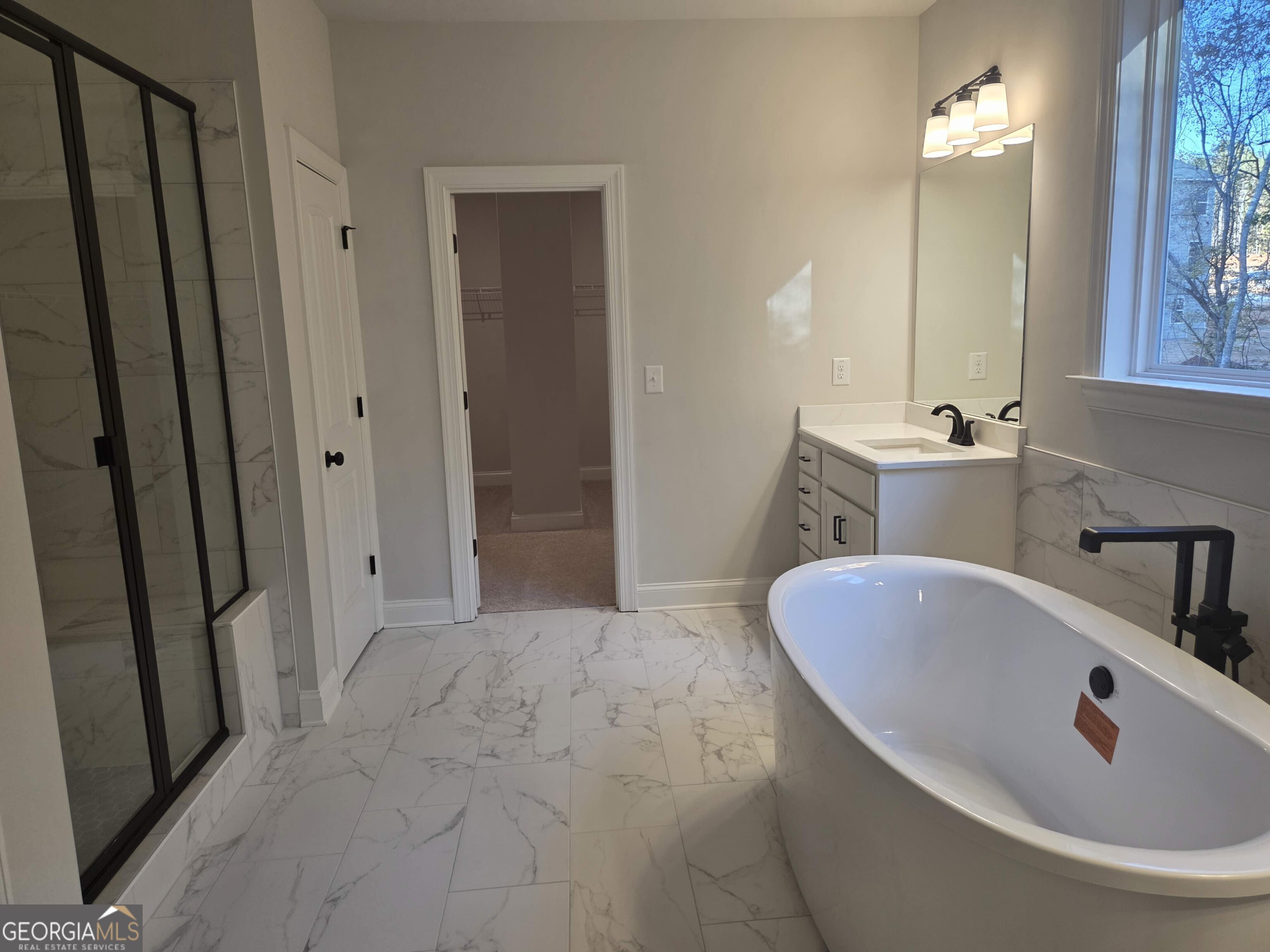 3245 Lions Ruby Lane