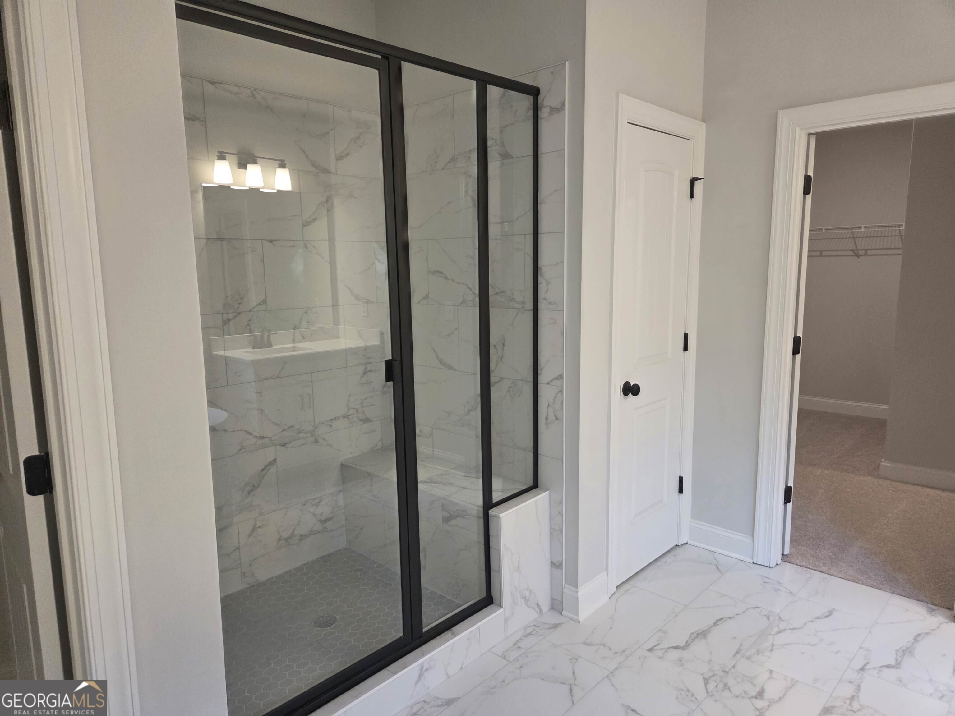 3245 Lions Ruby Lane