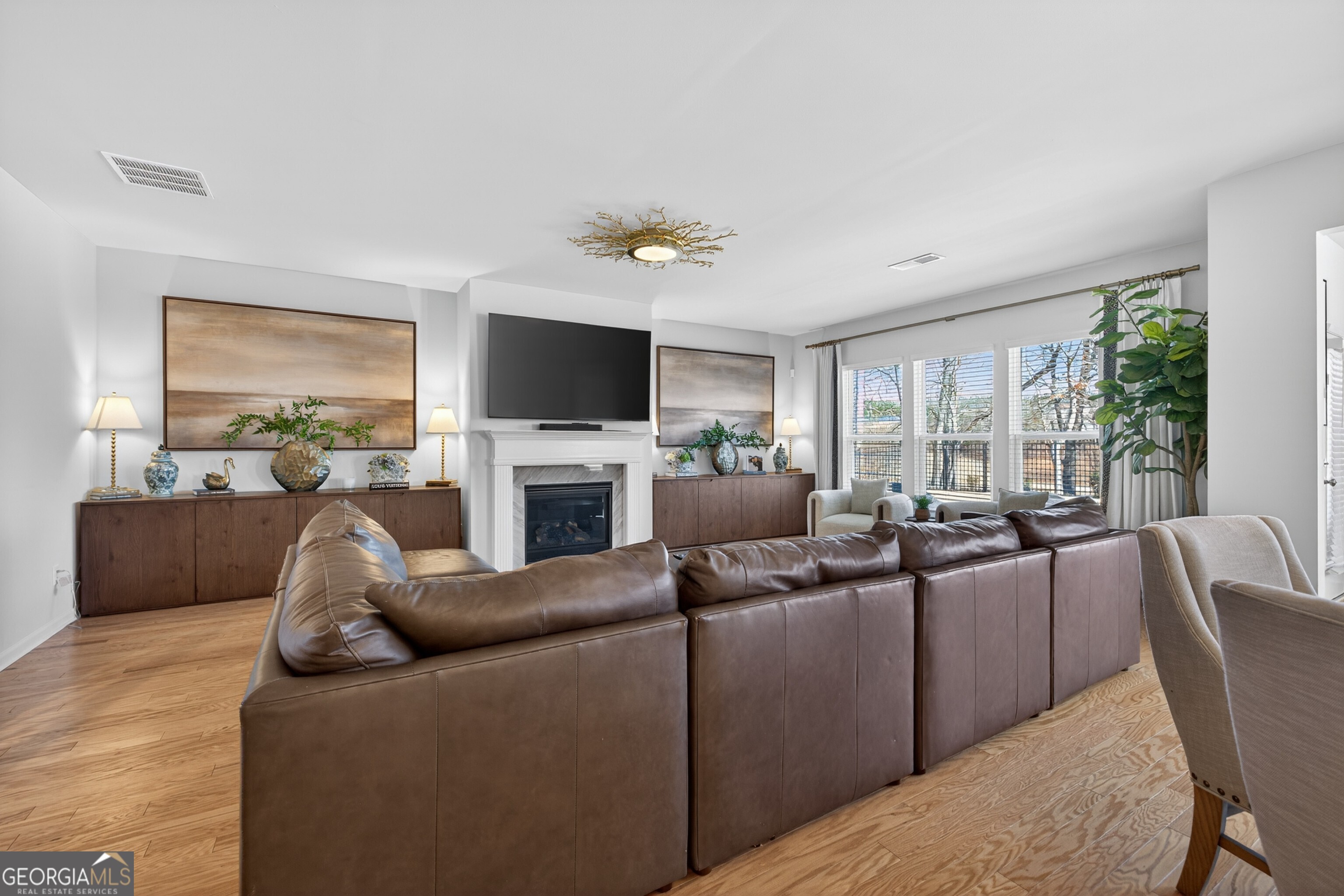 7277 Maple Brook Lane