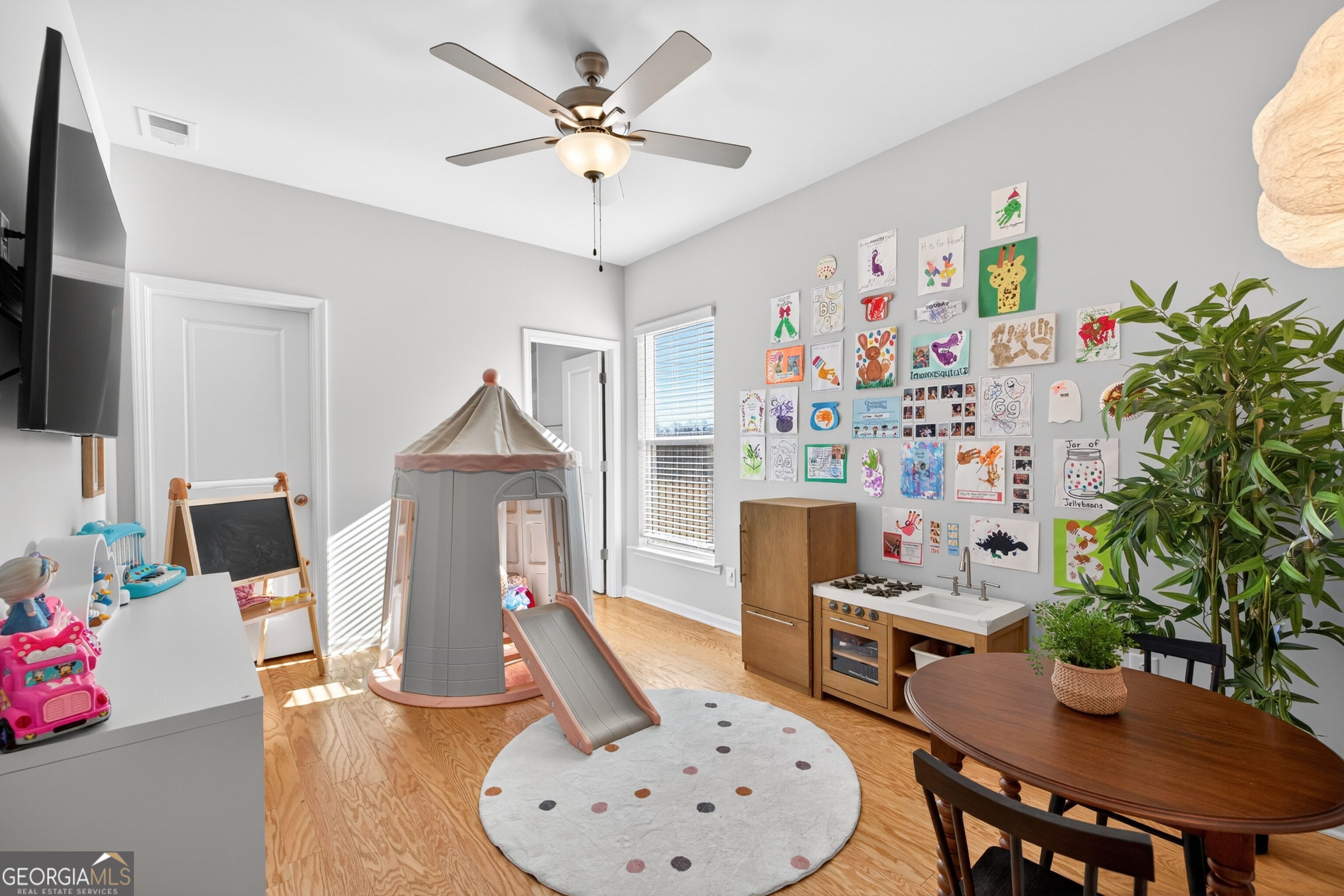 7277 Maple Brook Lane