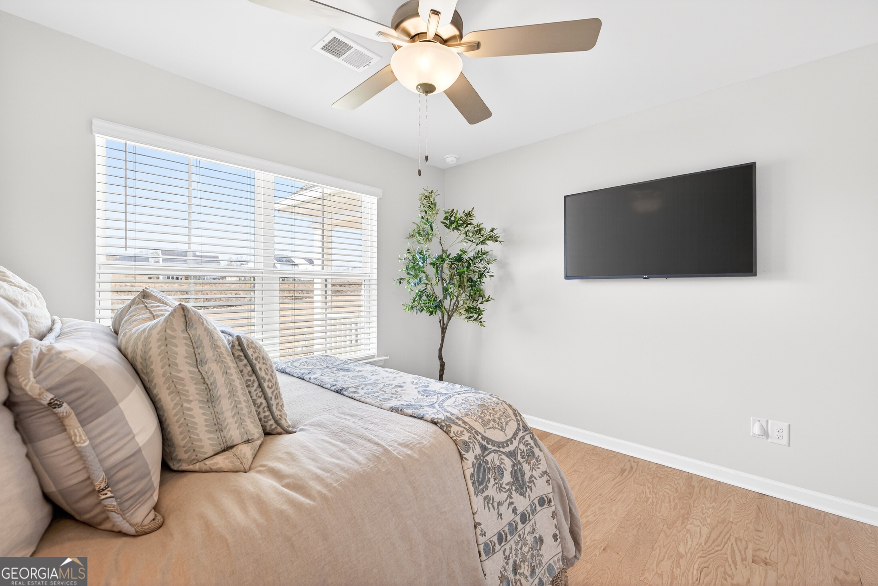 7277 Maple Brook Lane