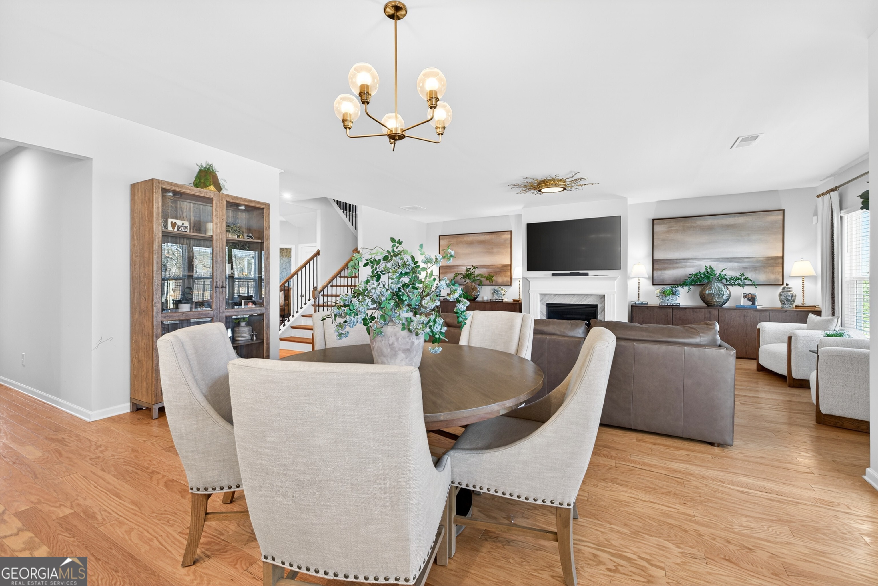 7277 Maple Brook Lane