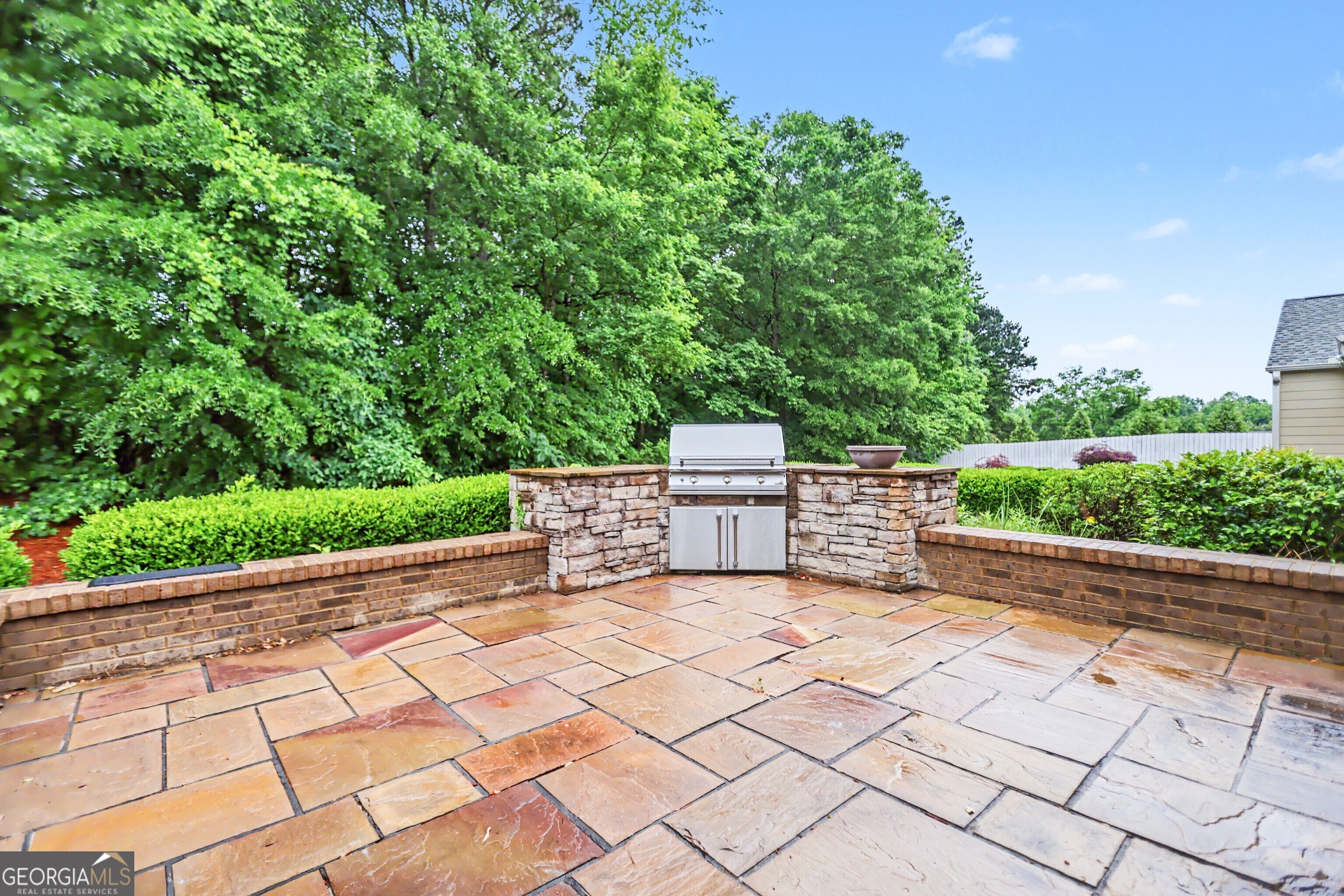 115 Creekside Court