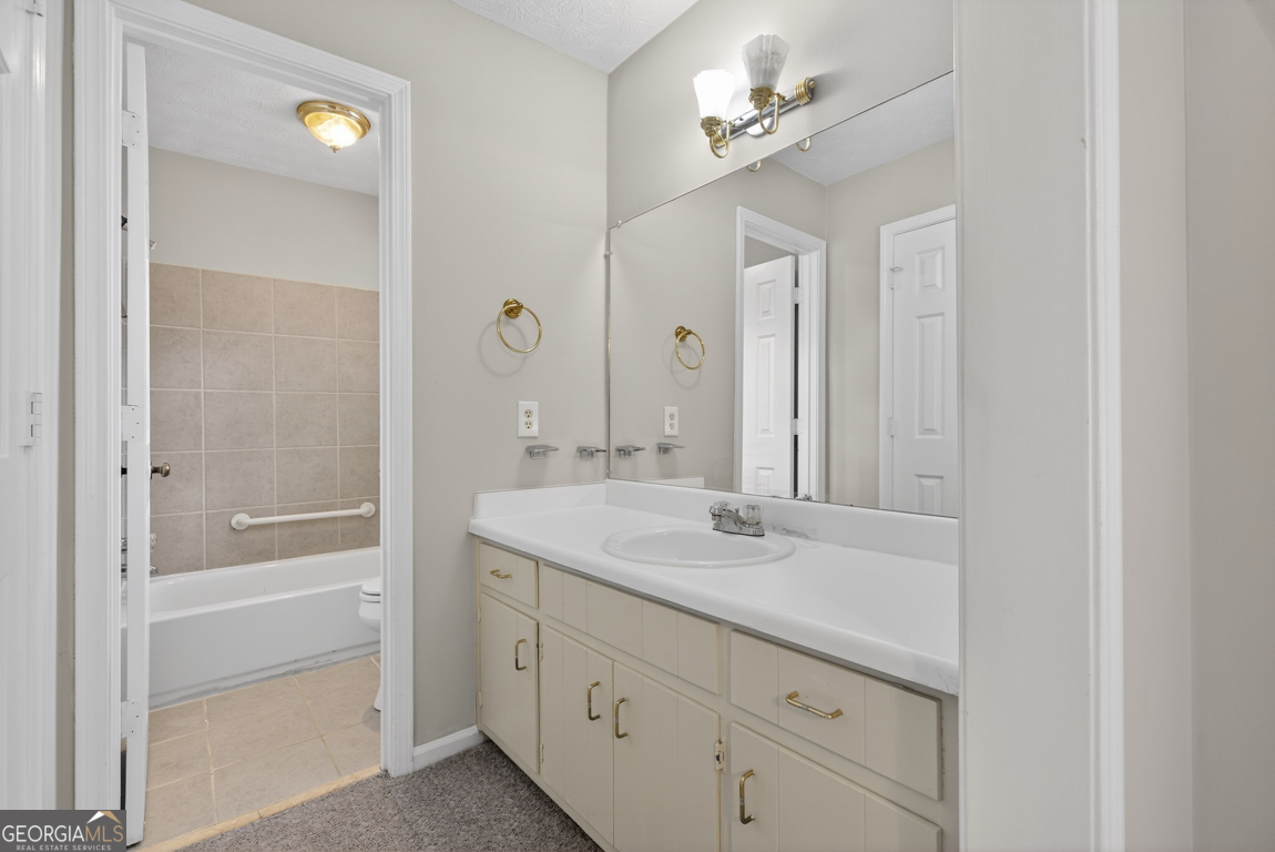 2045 Skyland Glen Drive