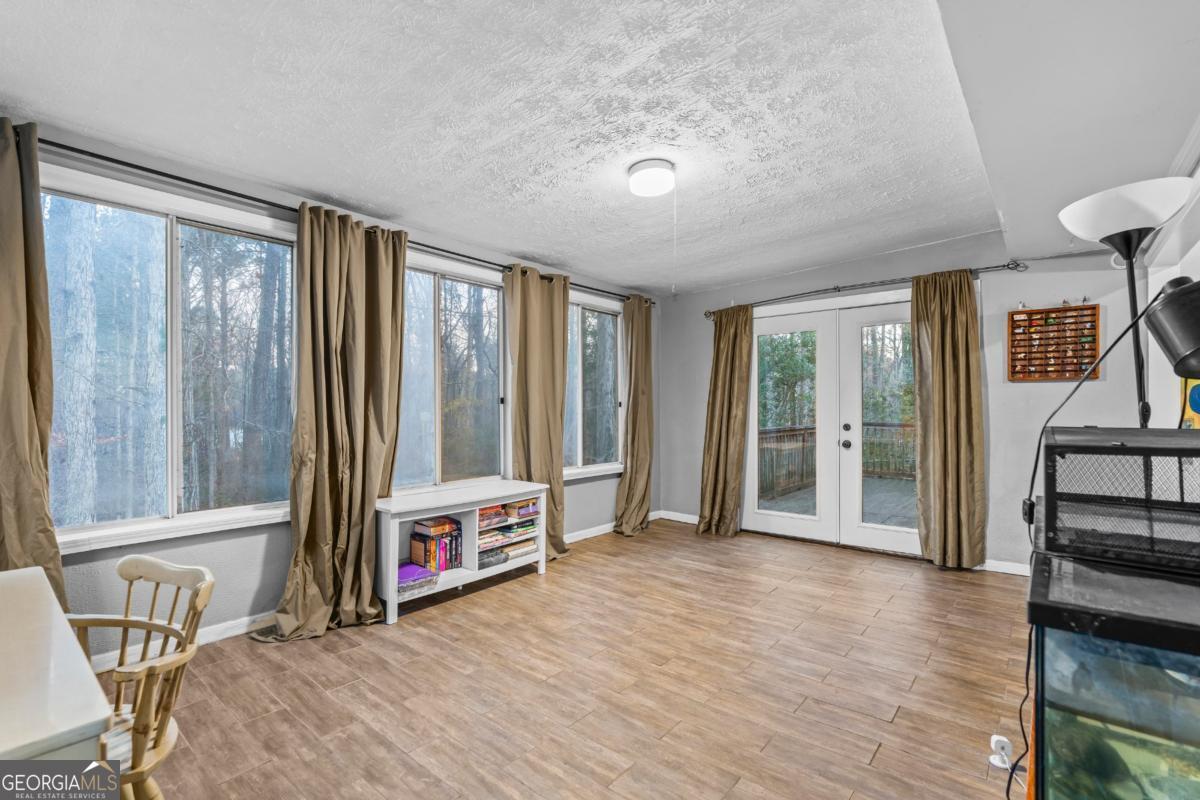 2220 Davis Oaks Court