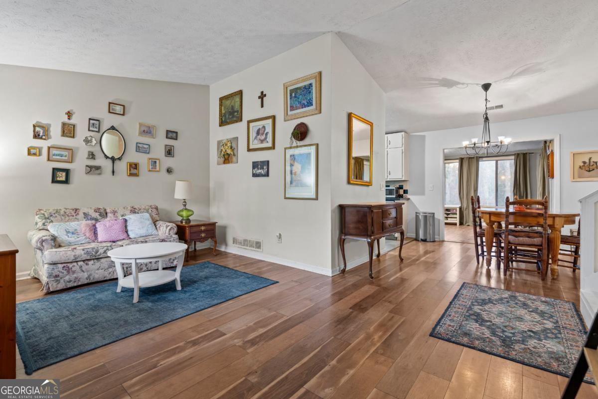 2220 Davis Oaks Court