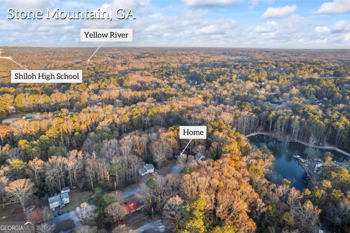 2220 Davis Oaks Court