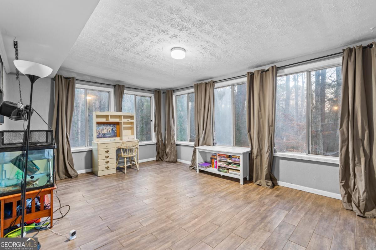 2220 Davis Oaks Court