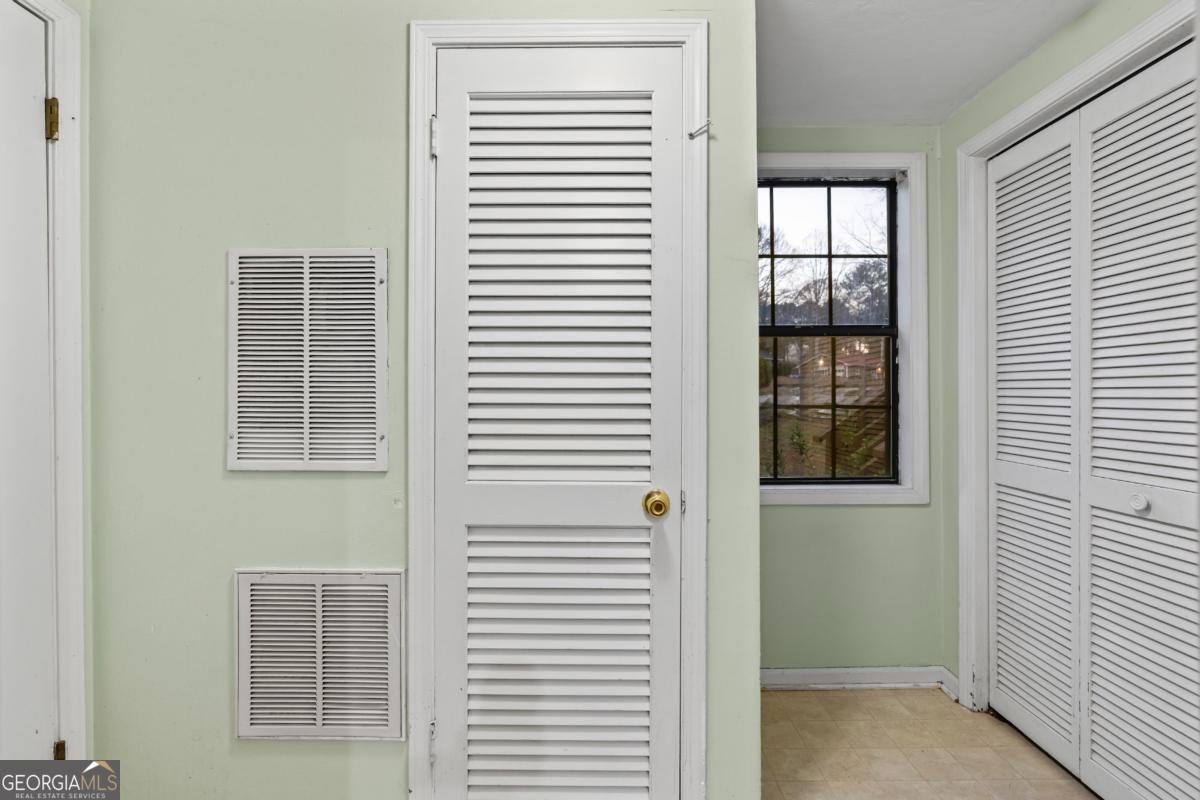 2220 Davis Oaks Court