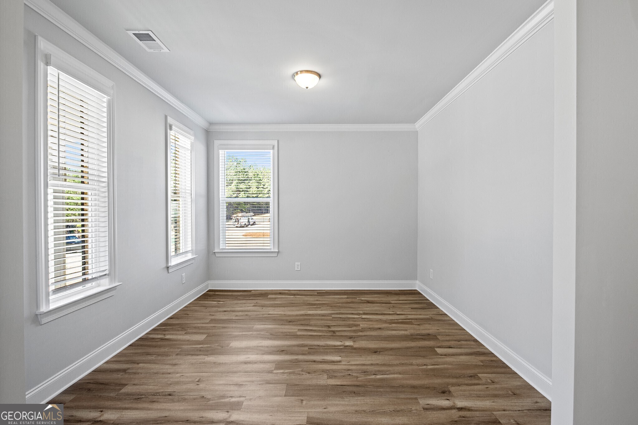 3240 Lions Ruby Lane