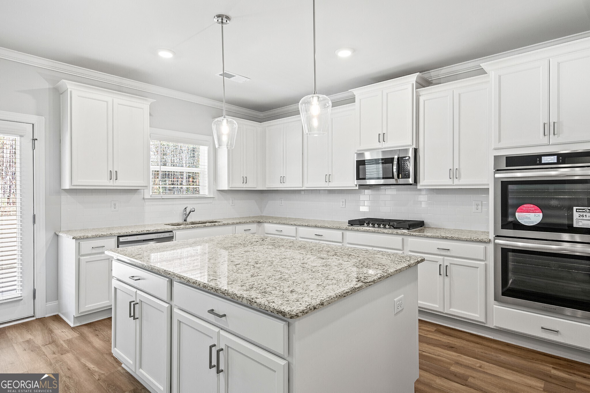 3240 Lions Ruby Lane