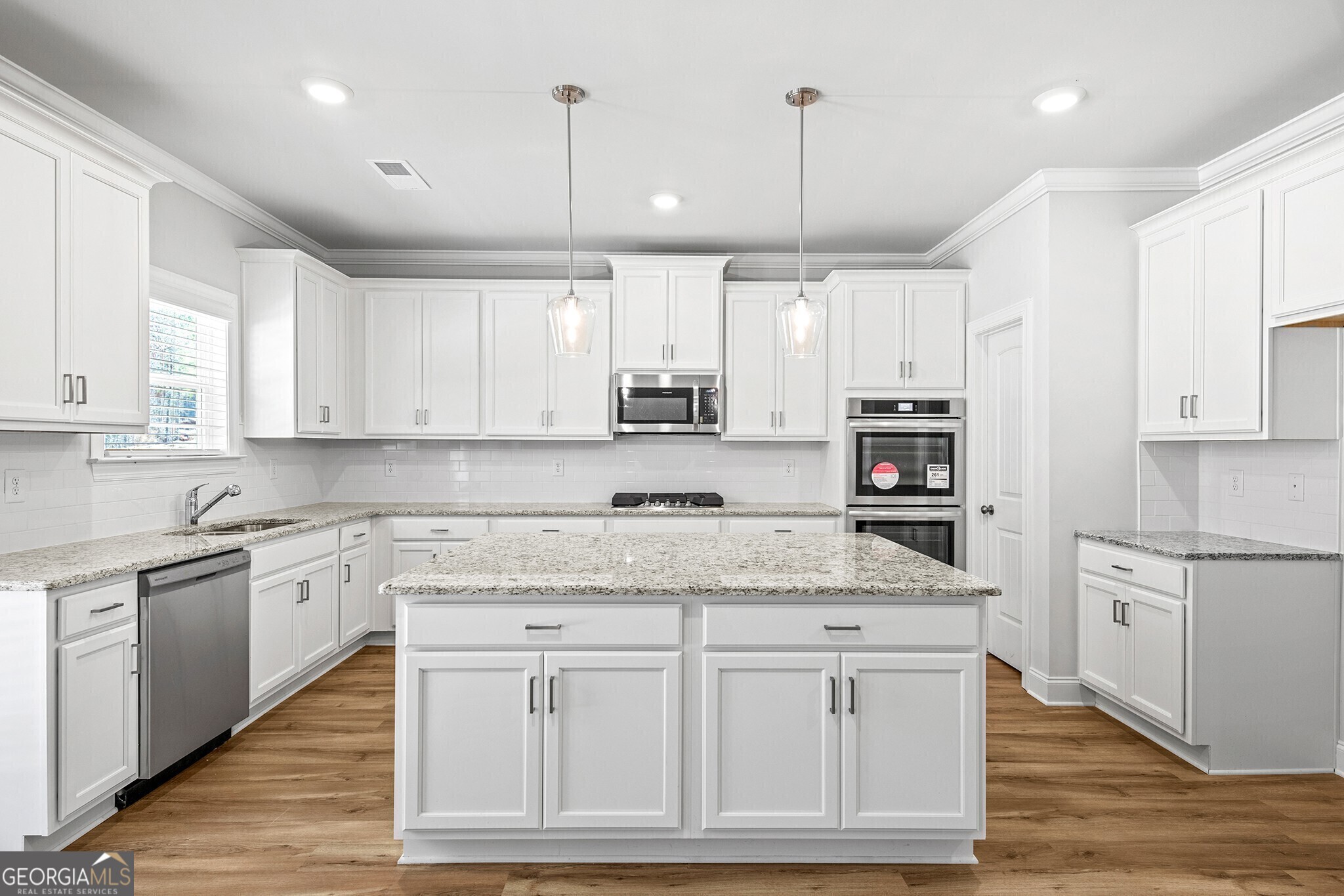 3240 Lions Ruby Lane