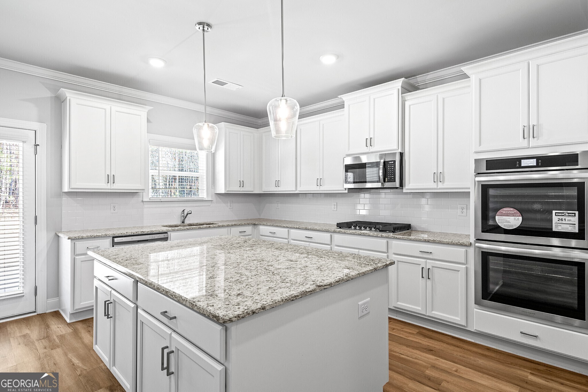 3240 Lions Ruby Lane