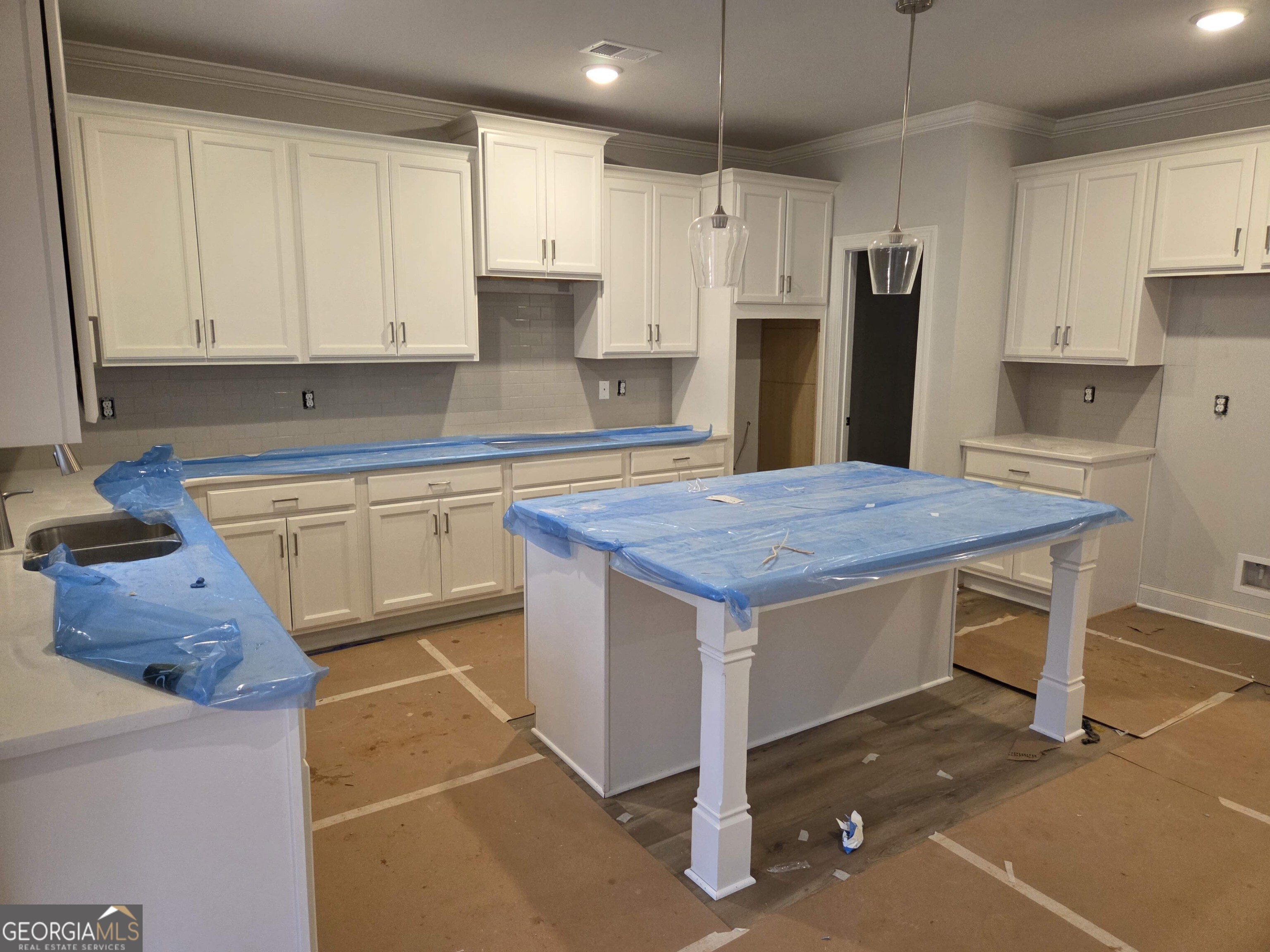 3240 Lions Ruby Lane