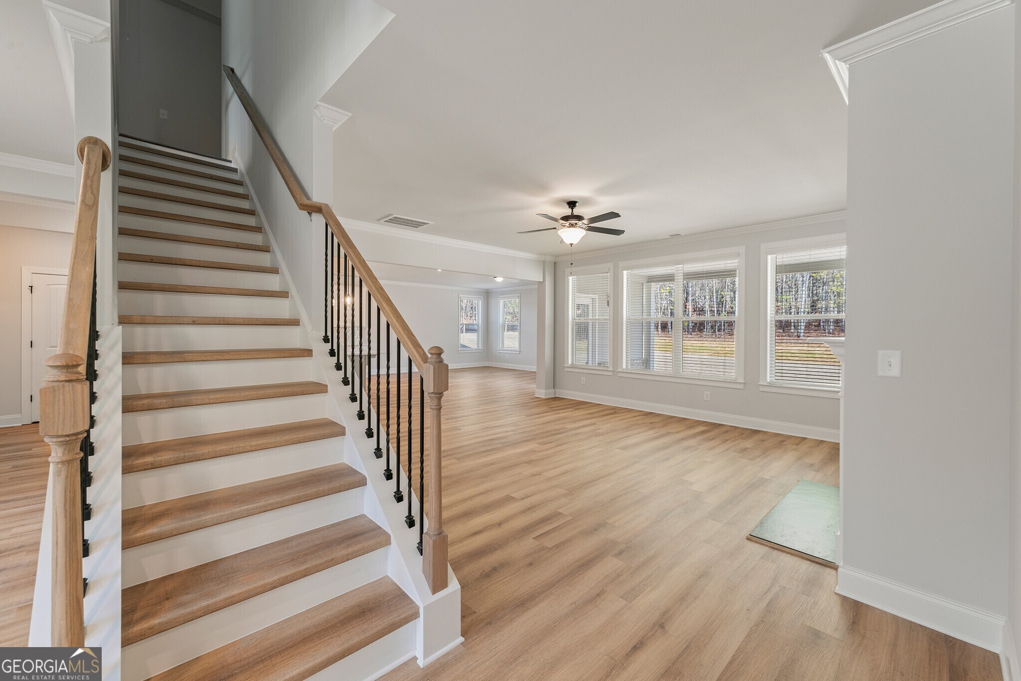 3261 Lions Ruby Lane