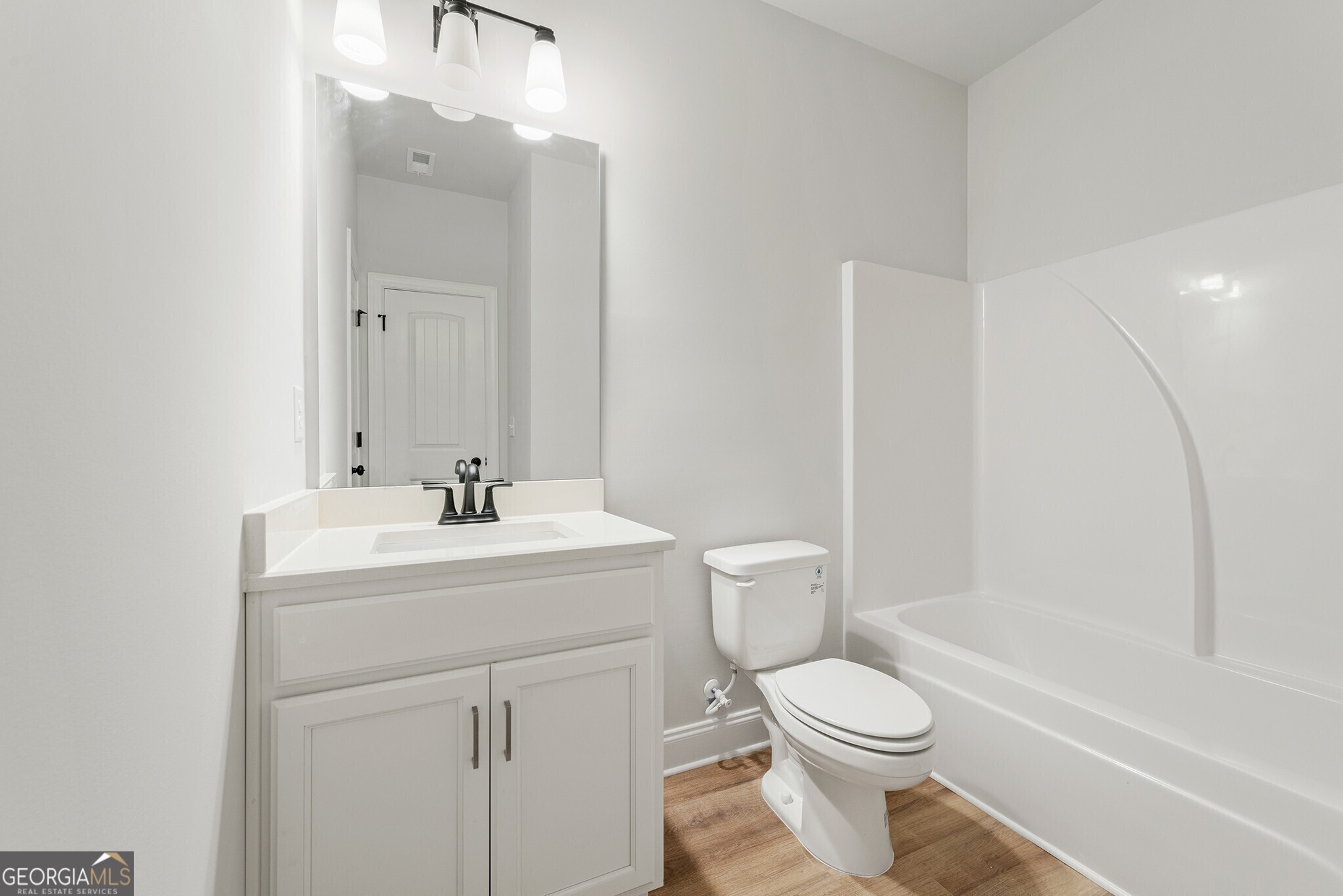 3261 Lions Ruby Lane