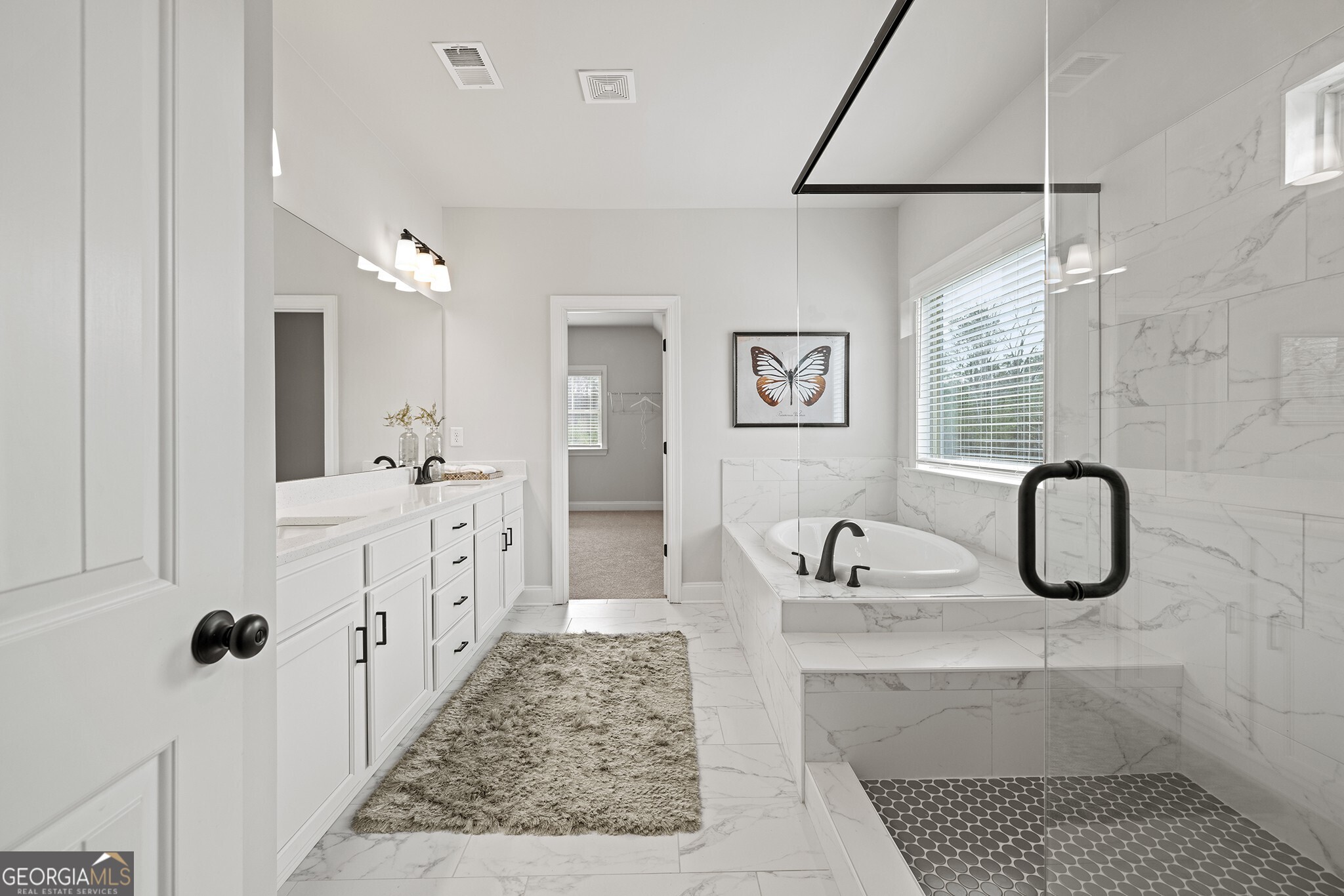 3296 Lions Ruby Lane