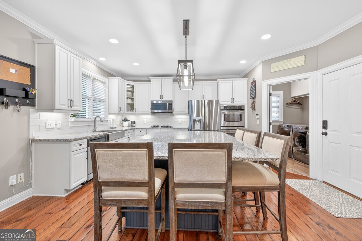 8023 Sleepy Lagoon Way