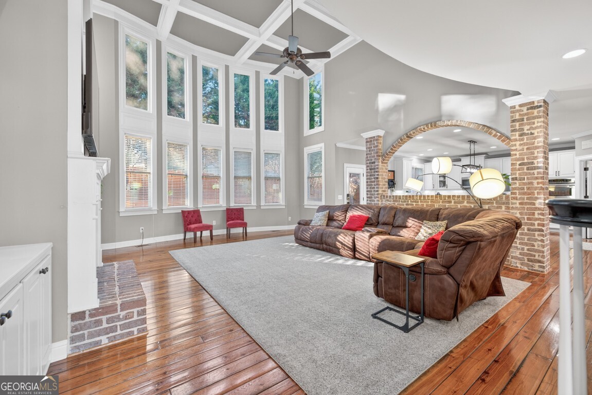 8023 Sleepy Lagoon Way