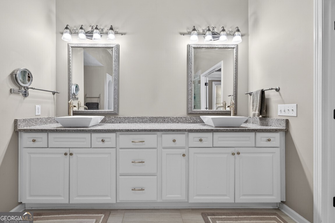 8023 Sleepy Lagoon Way