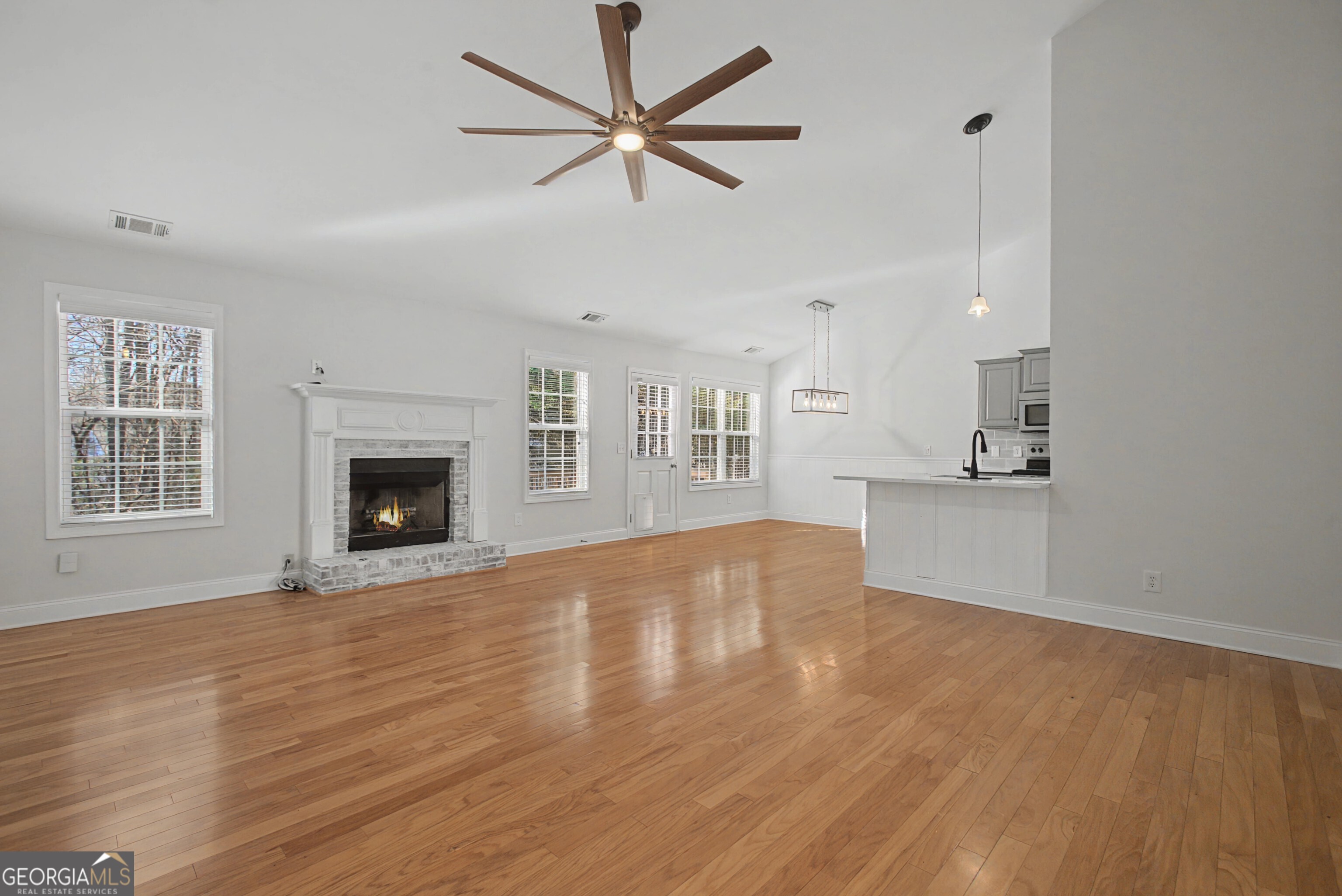 4235 Crestwood Bend Circle