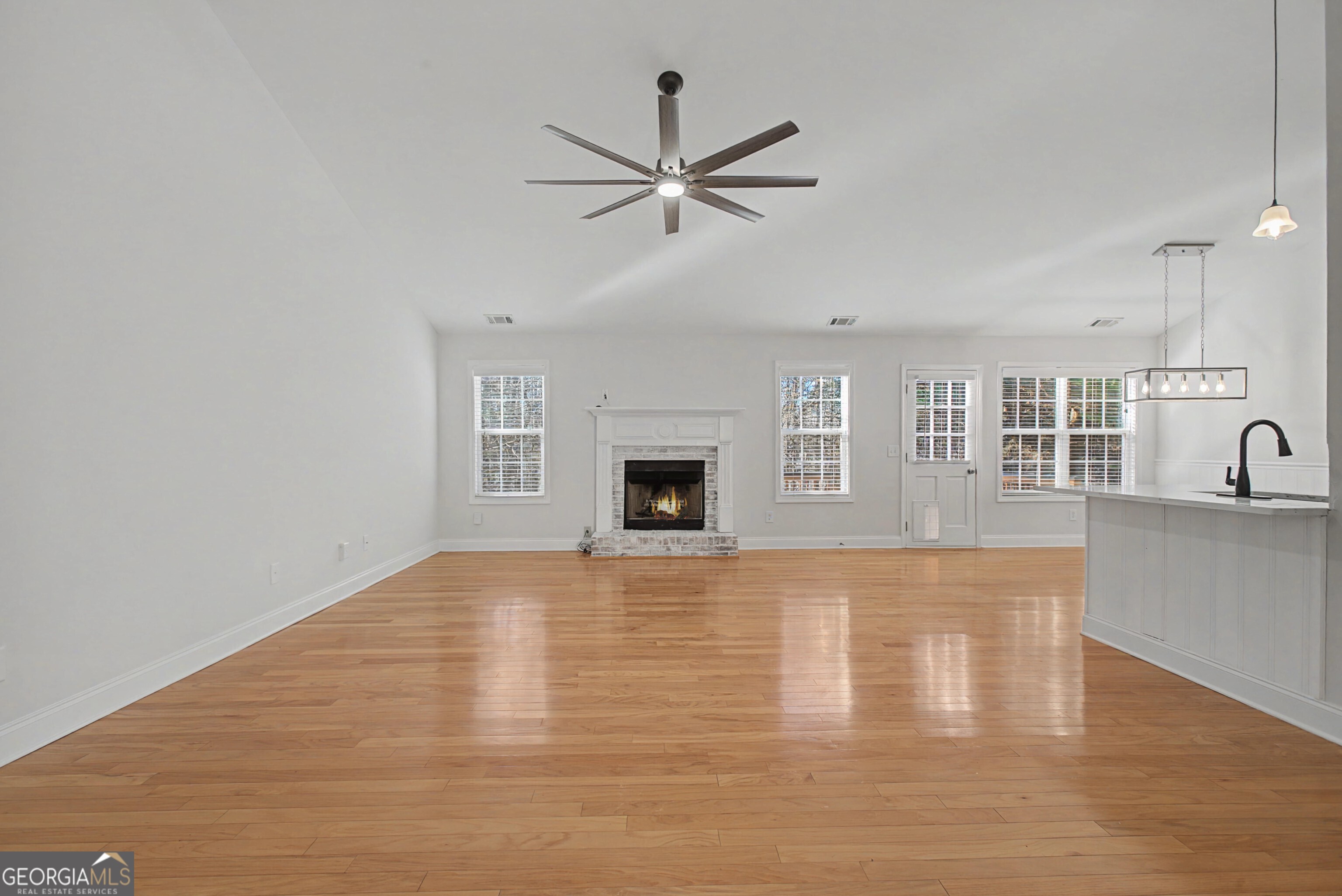 4235 Crestwood Bend Circle