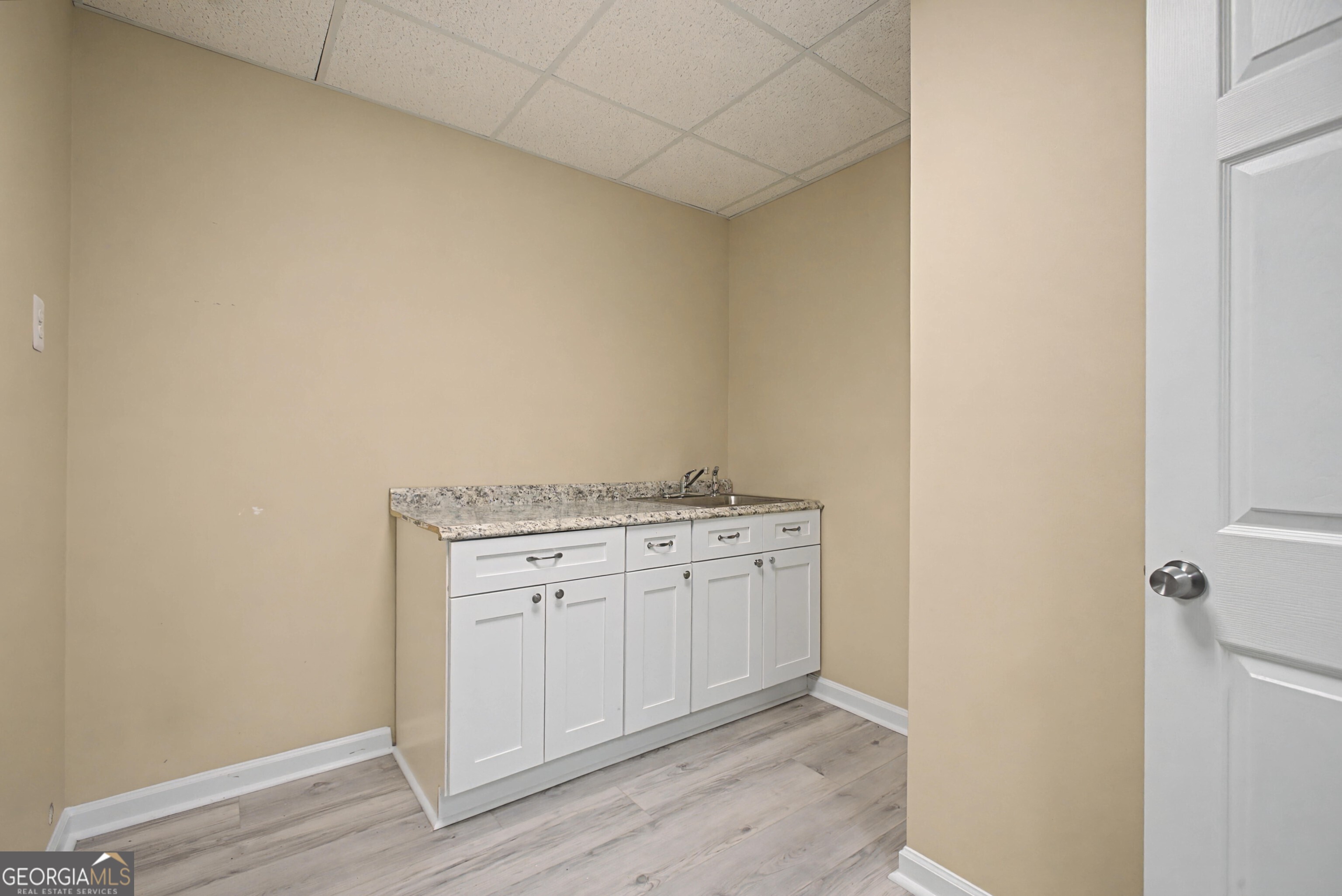 4235 Crestwood Bend Circle