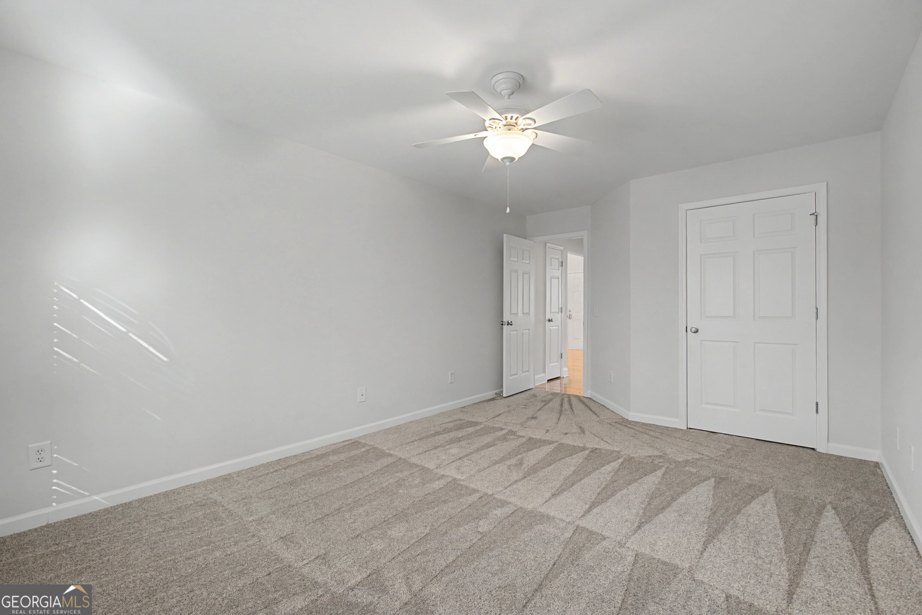 4235 Crestwood Bend Circle