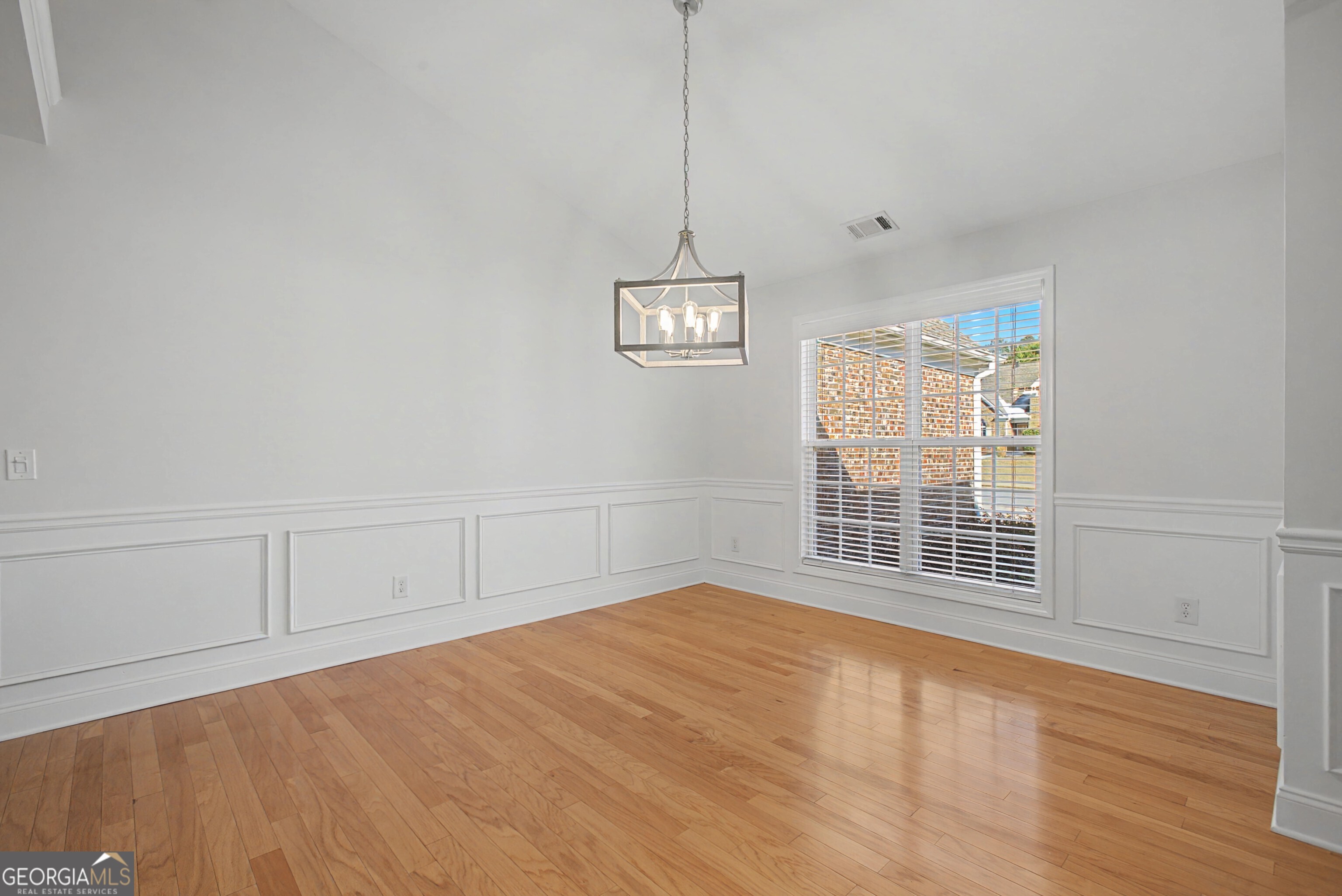 4235 Crestwood Bend Circle