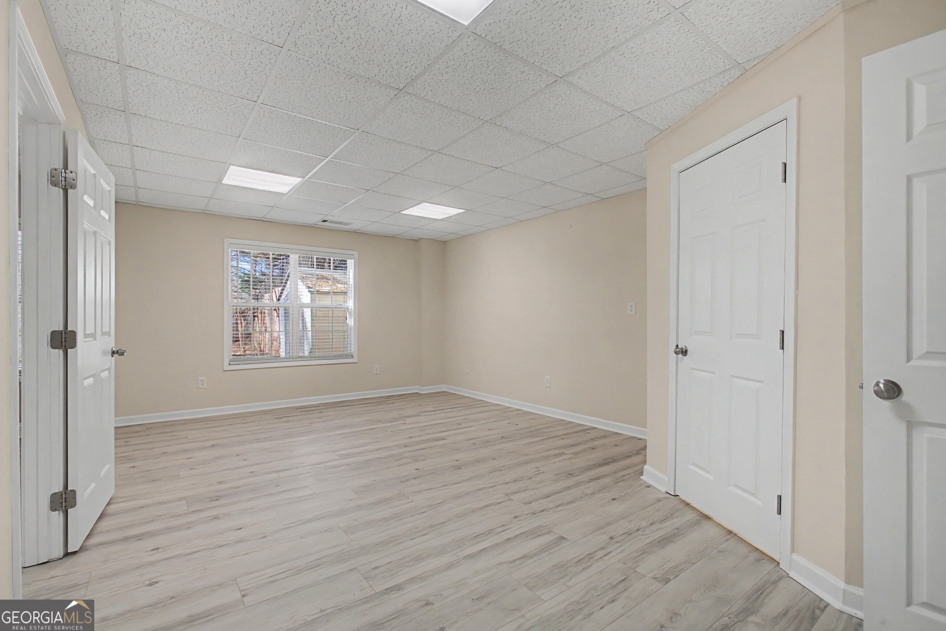 4235 Crestwood Bend Circle