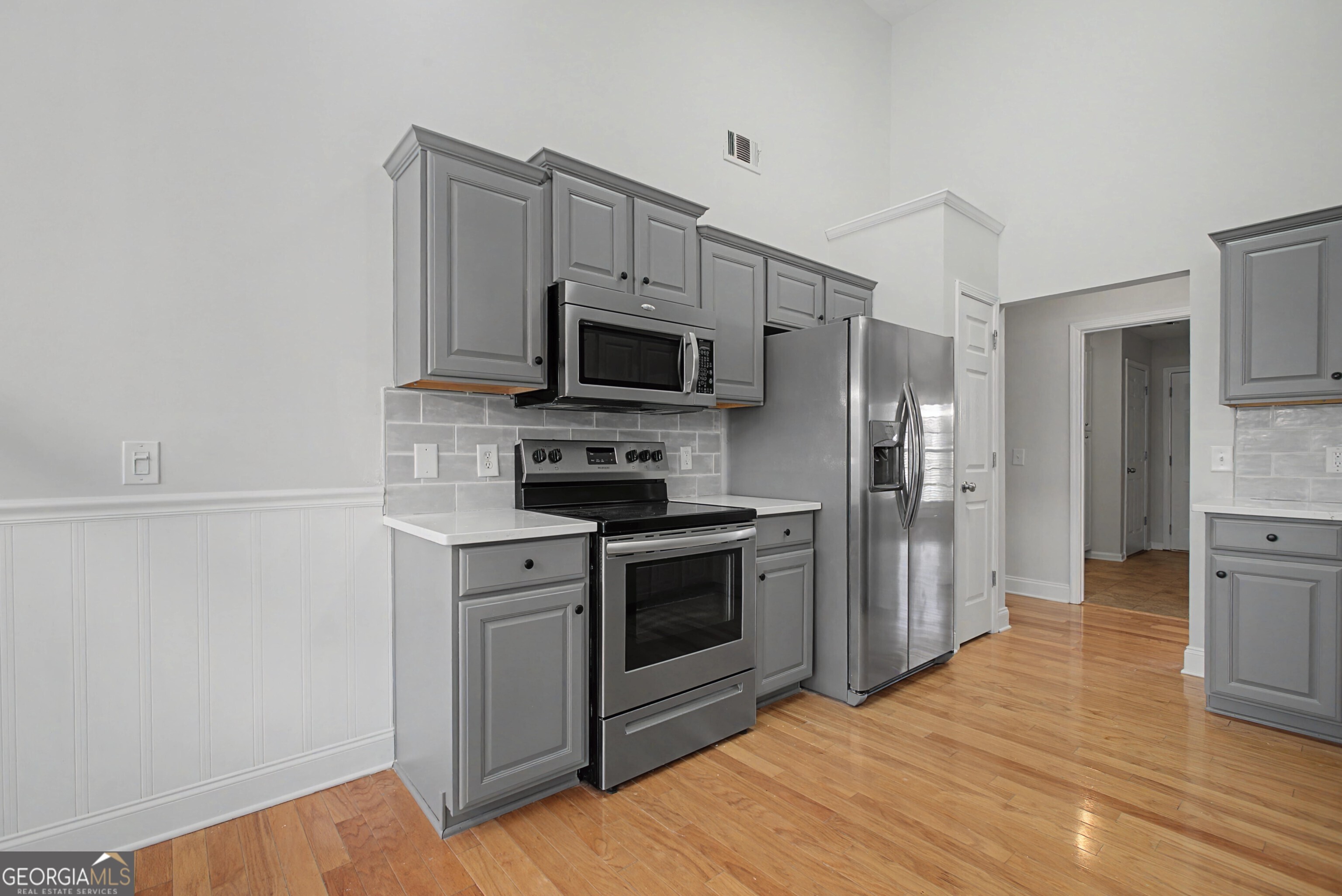 4235 Crestwood Bend Circle