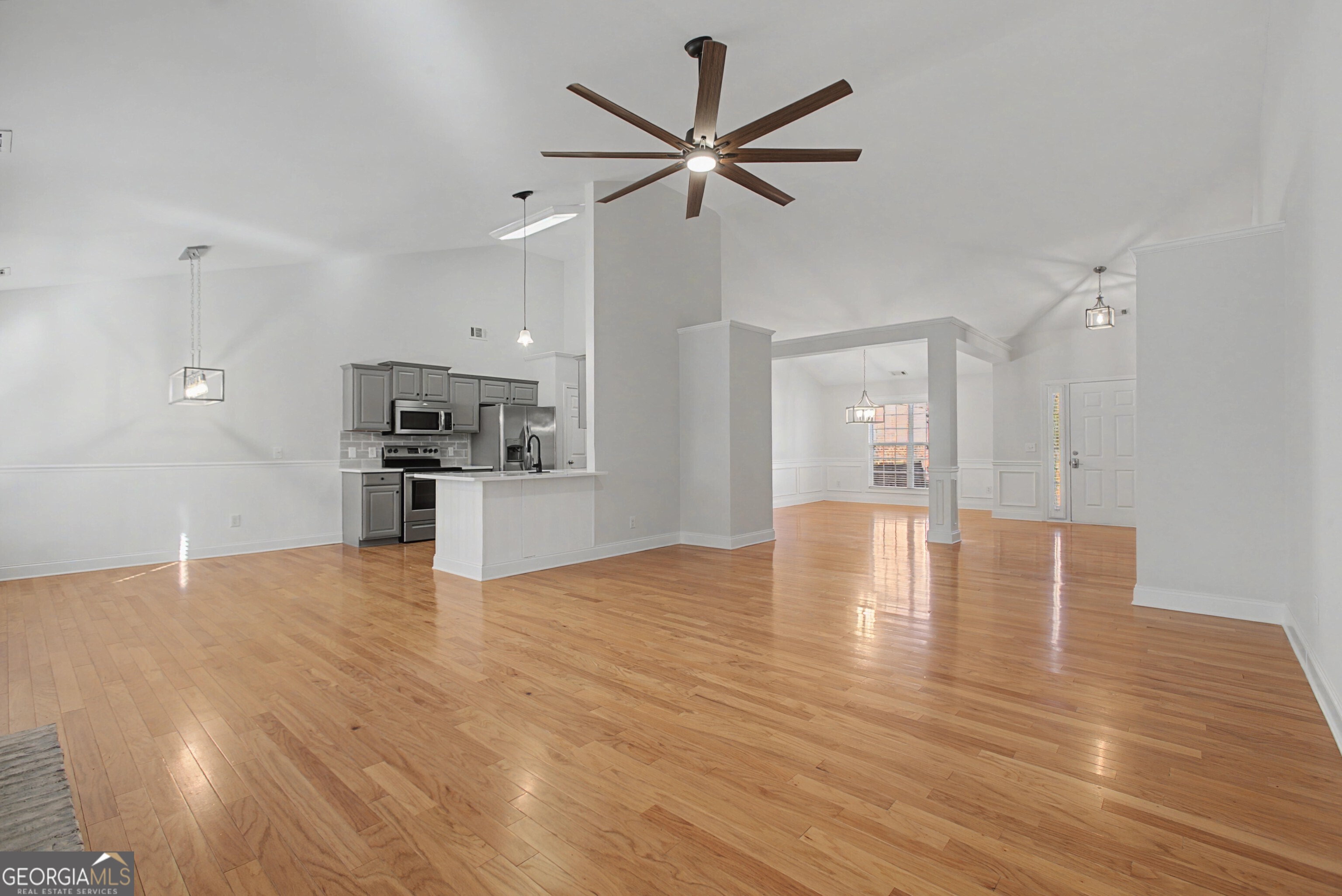 4235 Crestwood Bend Circle