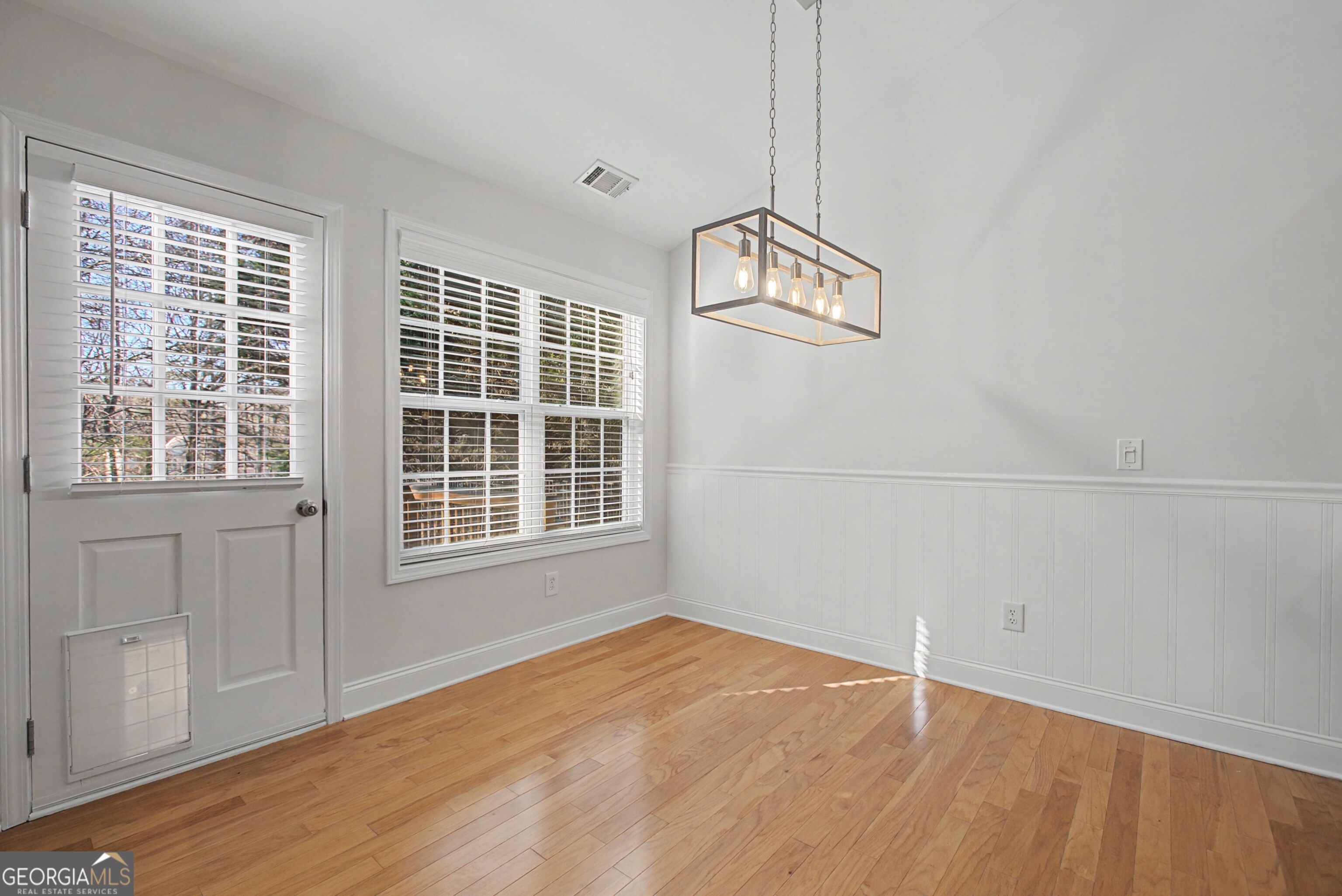 4235 Crestwood Bend Circle