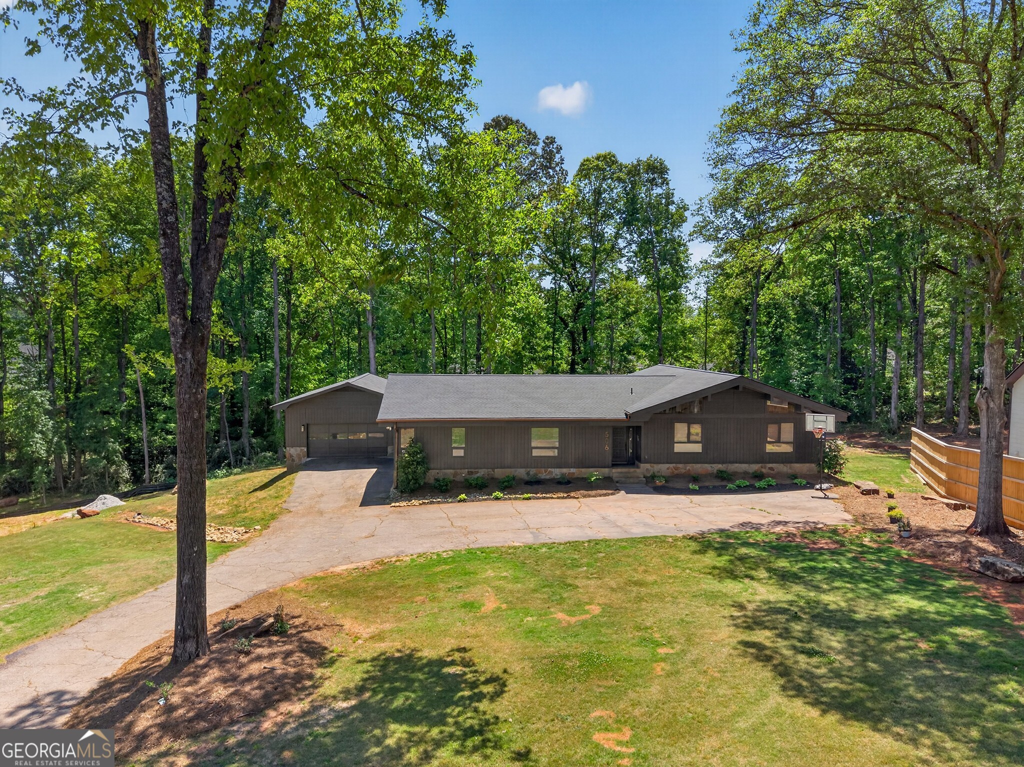506 Breedlove Drive