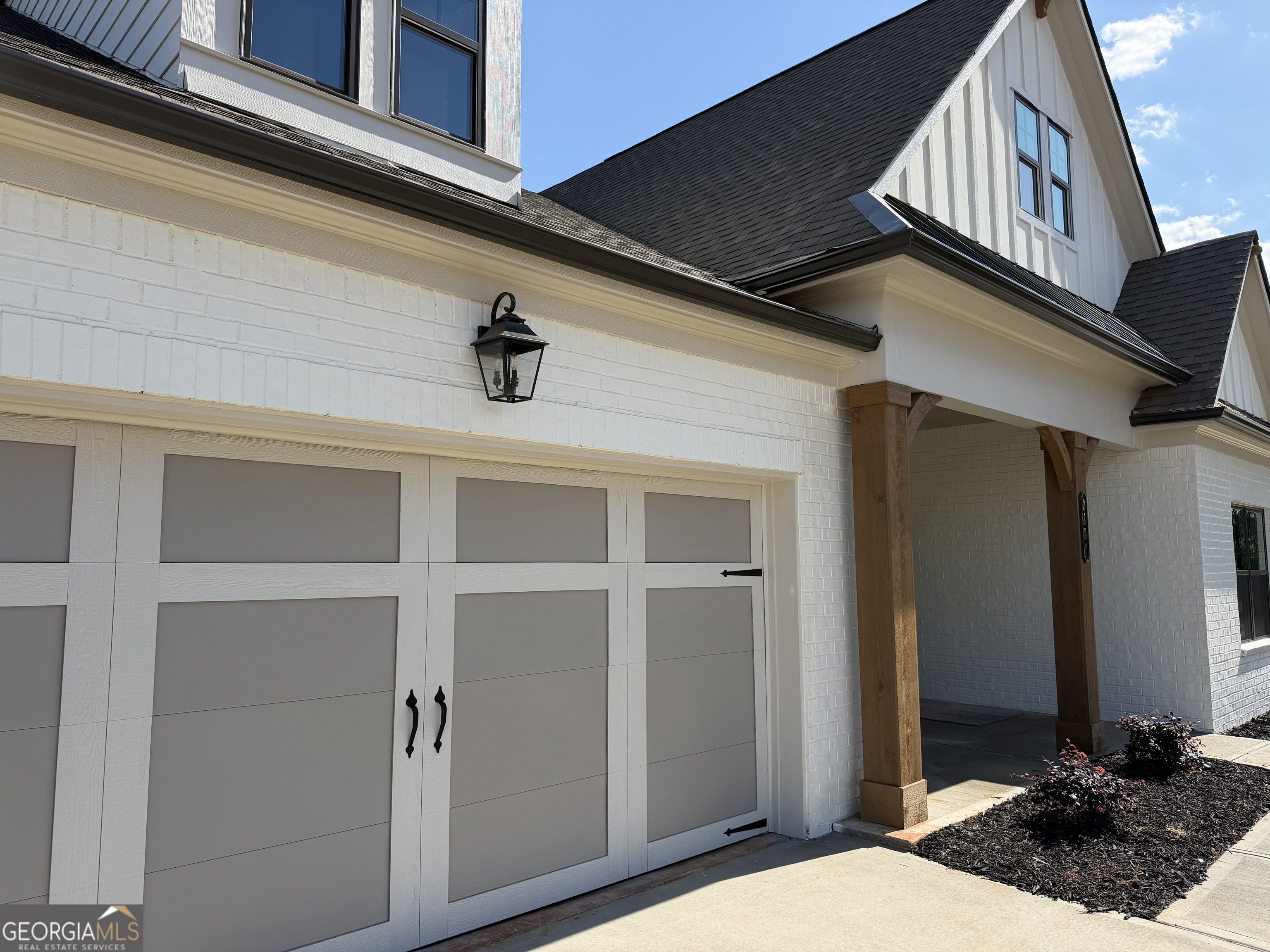 2437 Enchanted Sky Way