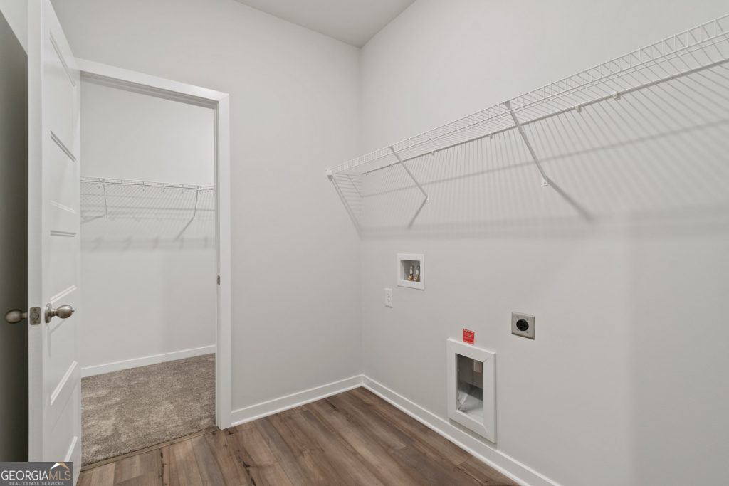 2437 Enchanted Sky Way