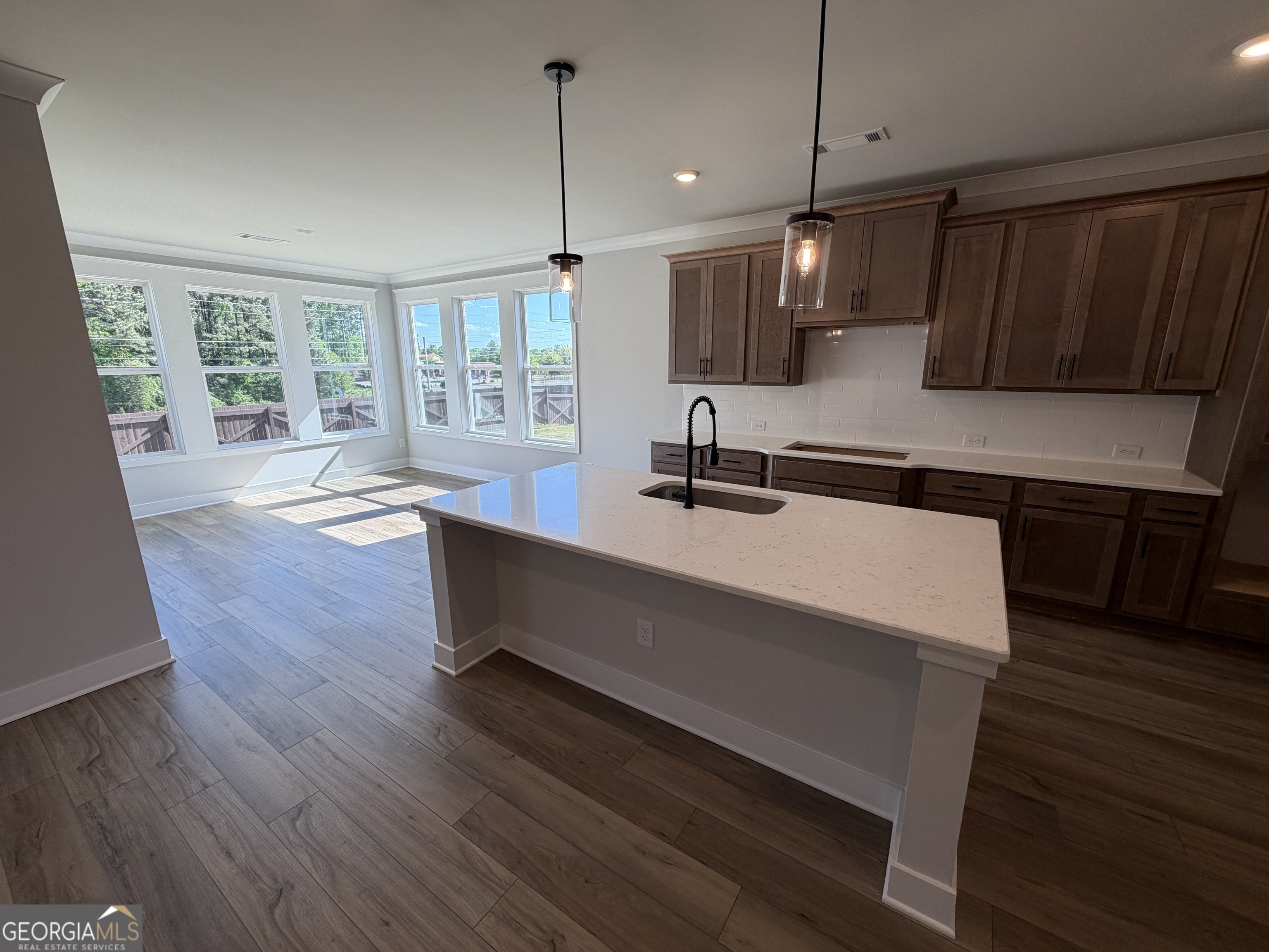 2437 Enchanted Sky Way