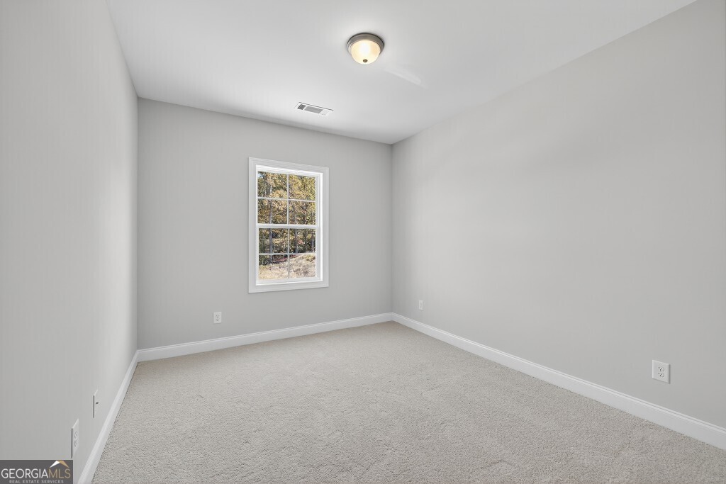 5662 Evelyn Lane