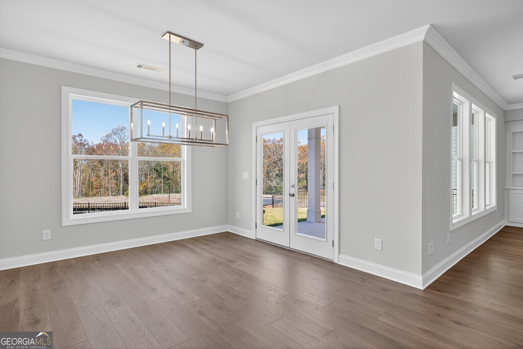 5662 Evelyn Lane