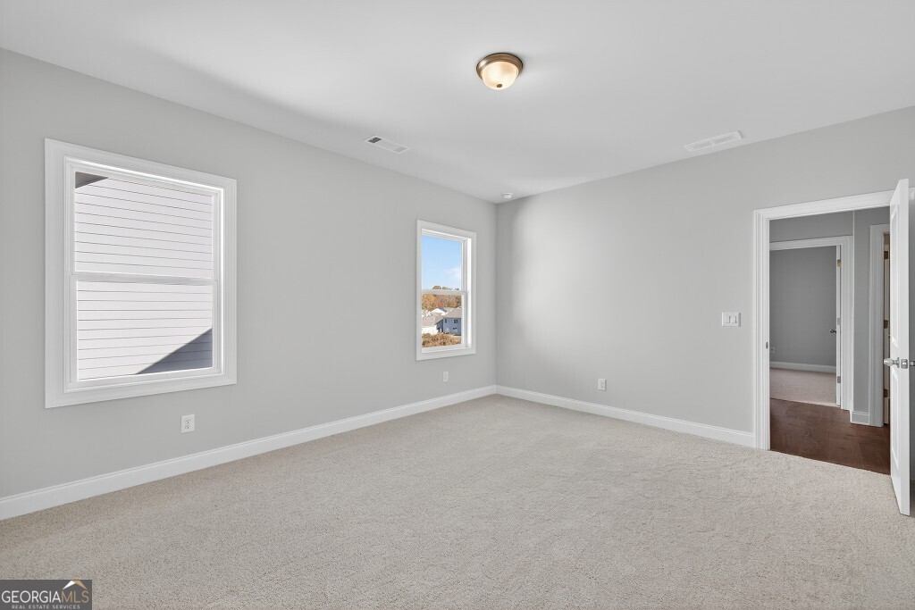 5662 Evelyn Lane