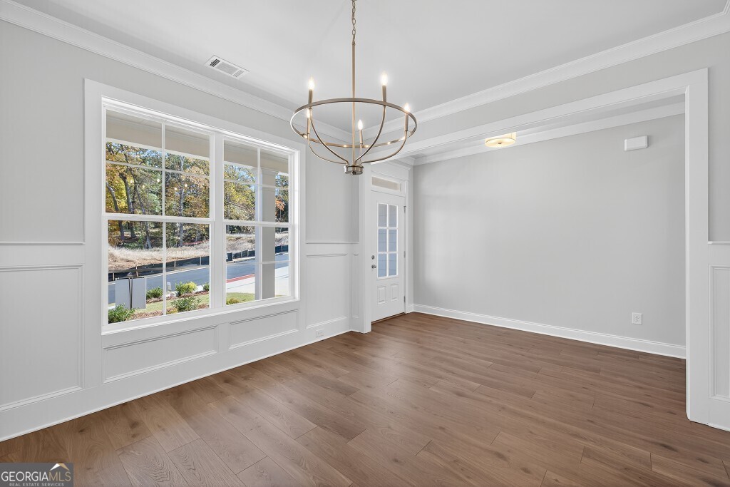 5662 Evelyn Lane