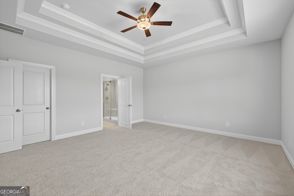 5662 Evelyn Lane